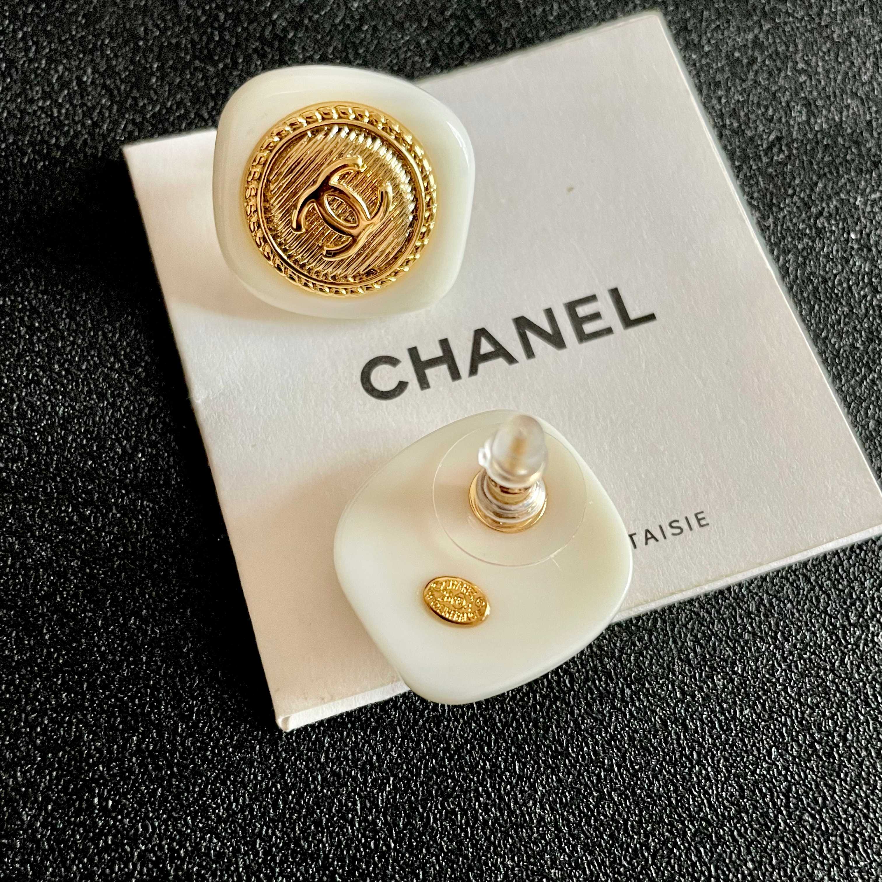 Chanel香奈儿 中古 耳钉👀小香家的款式真心无需多介绍😘🎶每一款都超好看，精致大方，非常显气质