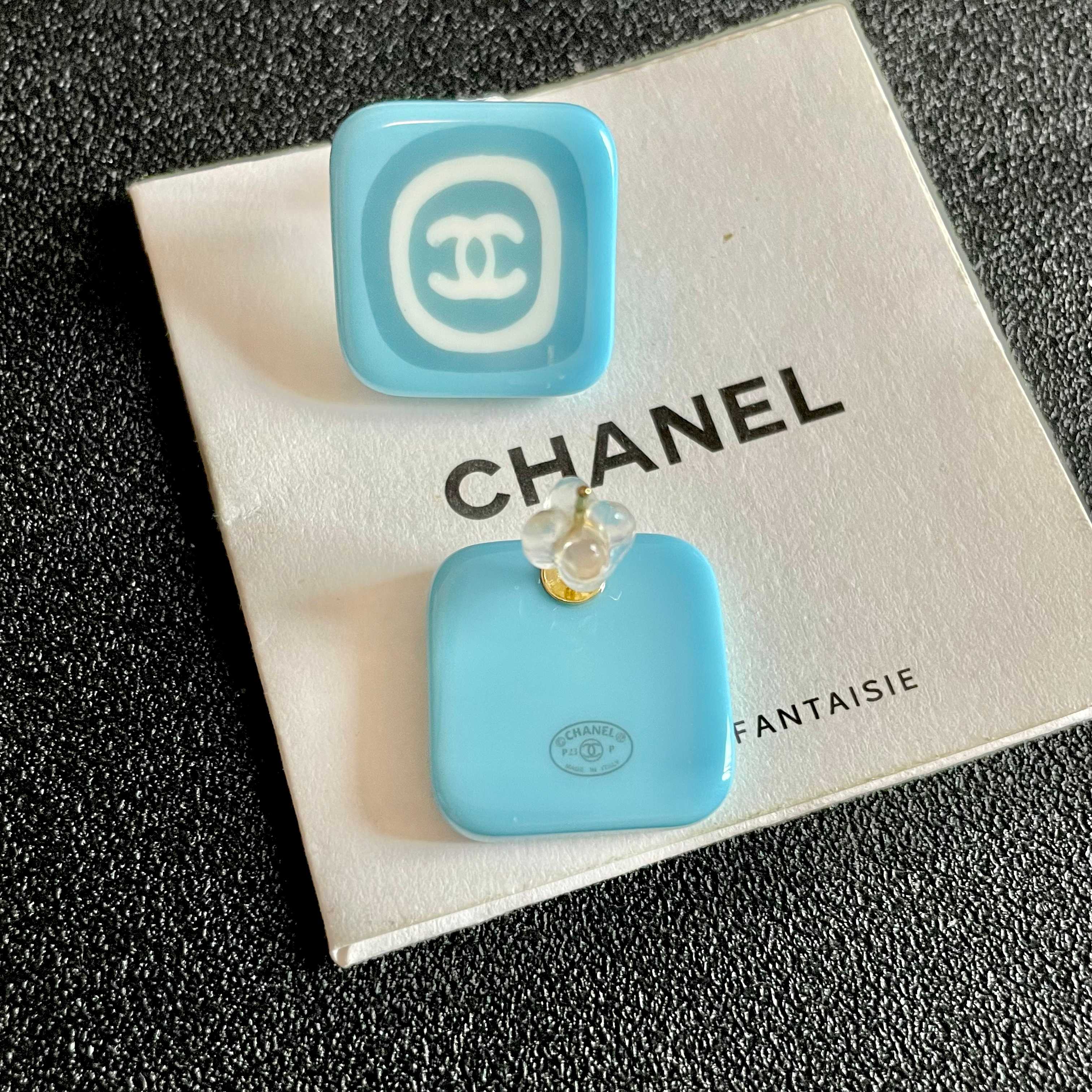 Chanel香奈儿 中古 耳钉👀小香家的款式真心无需多介绍😘🎶每一款都超好看，精致大方，非常显气质
