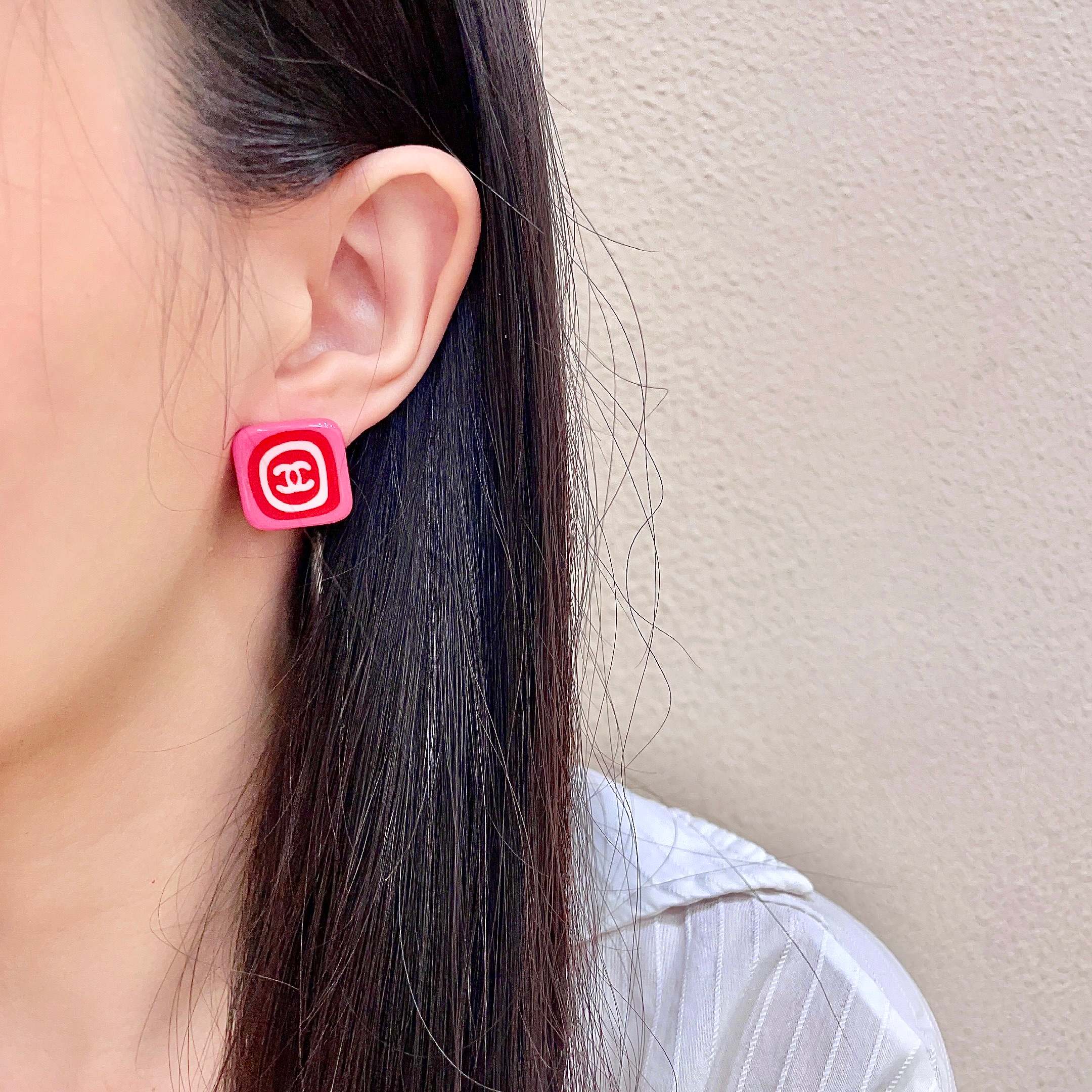 Chanel香奈儿 中古 耳钉👀小香家的款式真心无需多介绍😘🎶每一款都超好看，精致大方，非常显气质