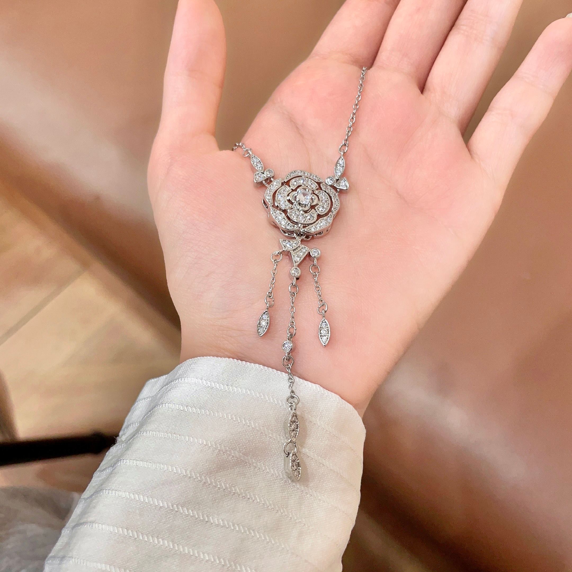 Chanel香奈儿 中古 项链👀小香家的款式真心无需多介绍😘🎶每一款都超好看，精致大方，非常显气质.