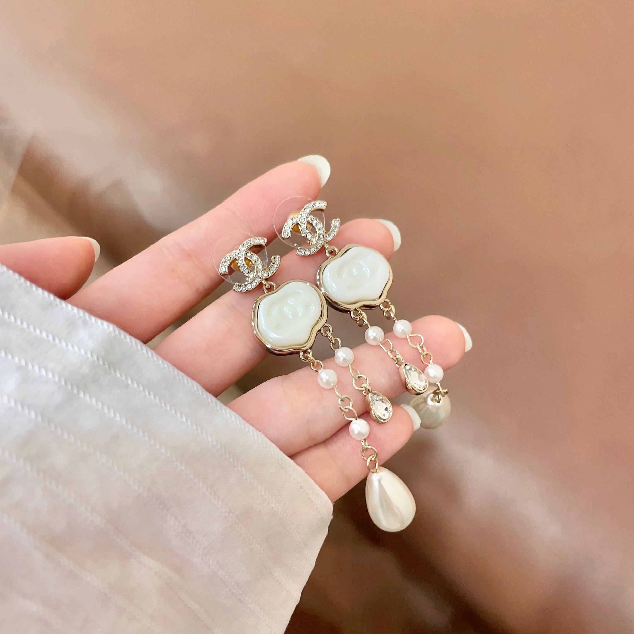 Chanel Haute Couture Haute Joaillerie Fine Jewelry Earrings Necklace 4