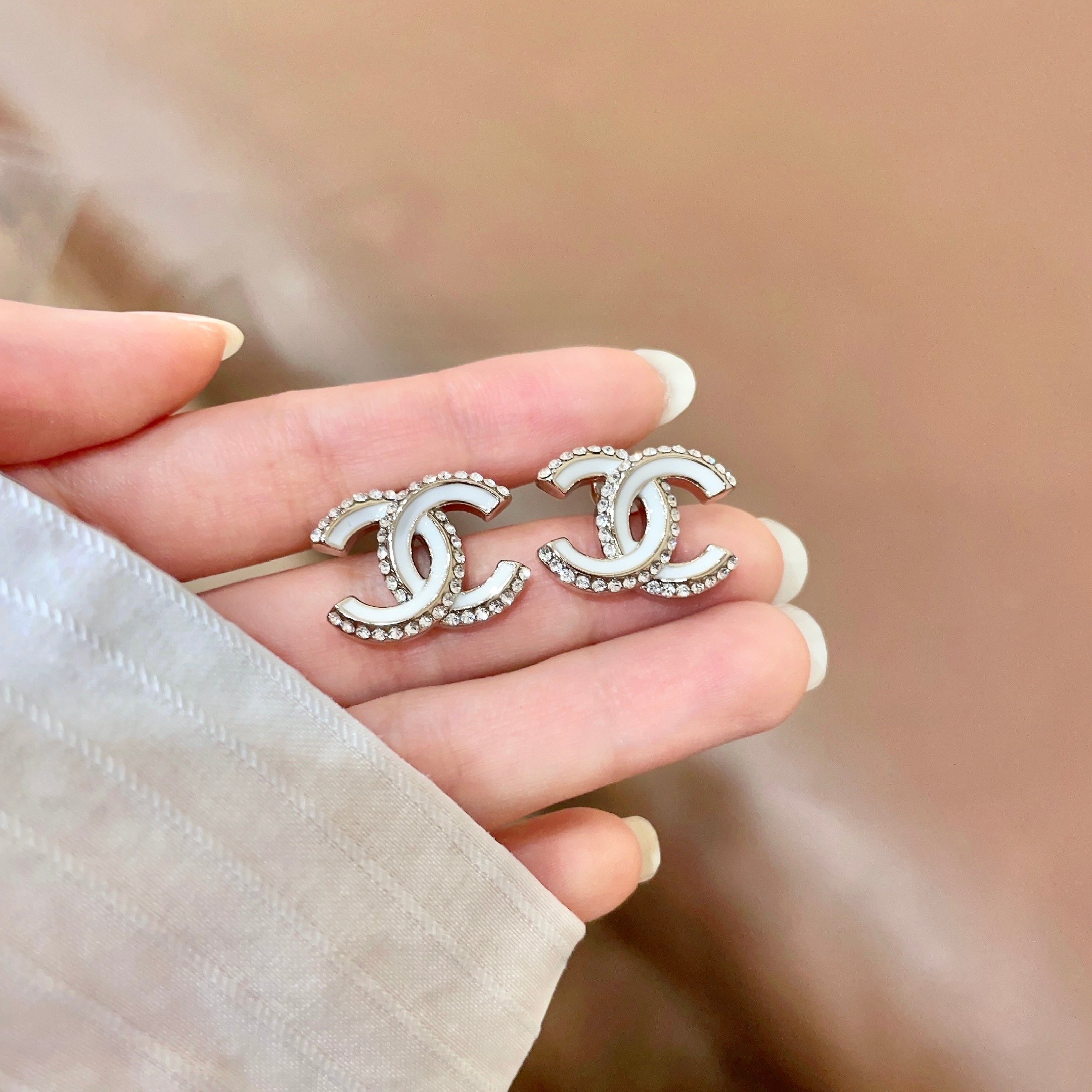 Chanel Haute Couture Haute Joaillerie Fine Jewelry Earrings Necklace 4