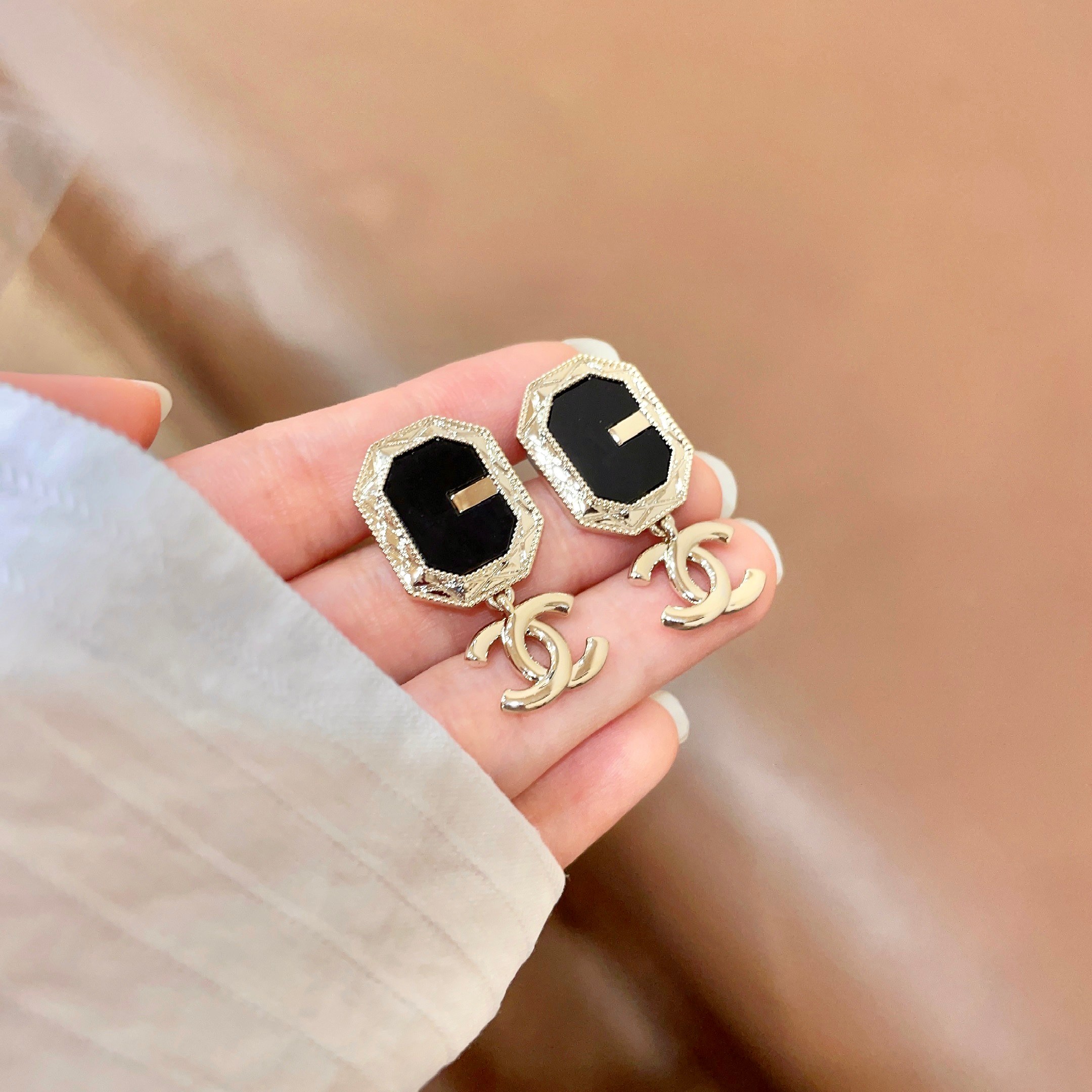 Chanel Haute Couture Haute Joaillerie Fine Jewelry Earrings Necklace 4