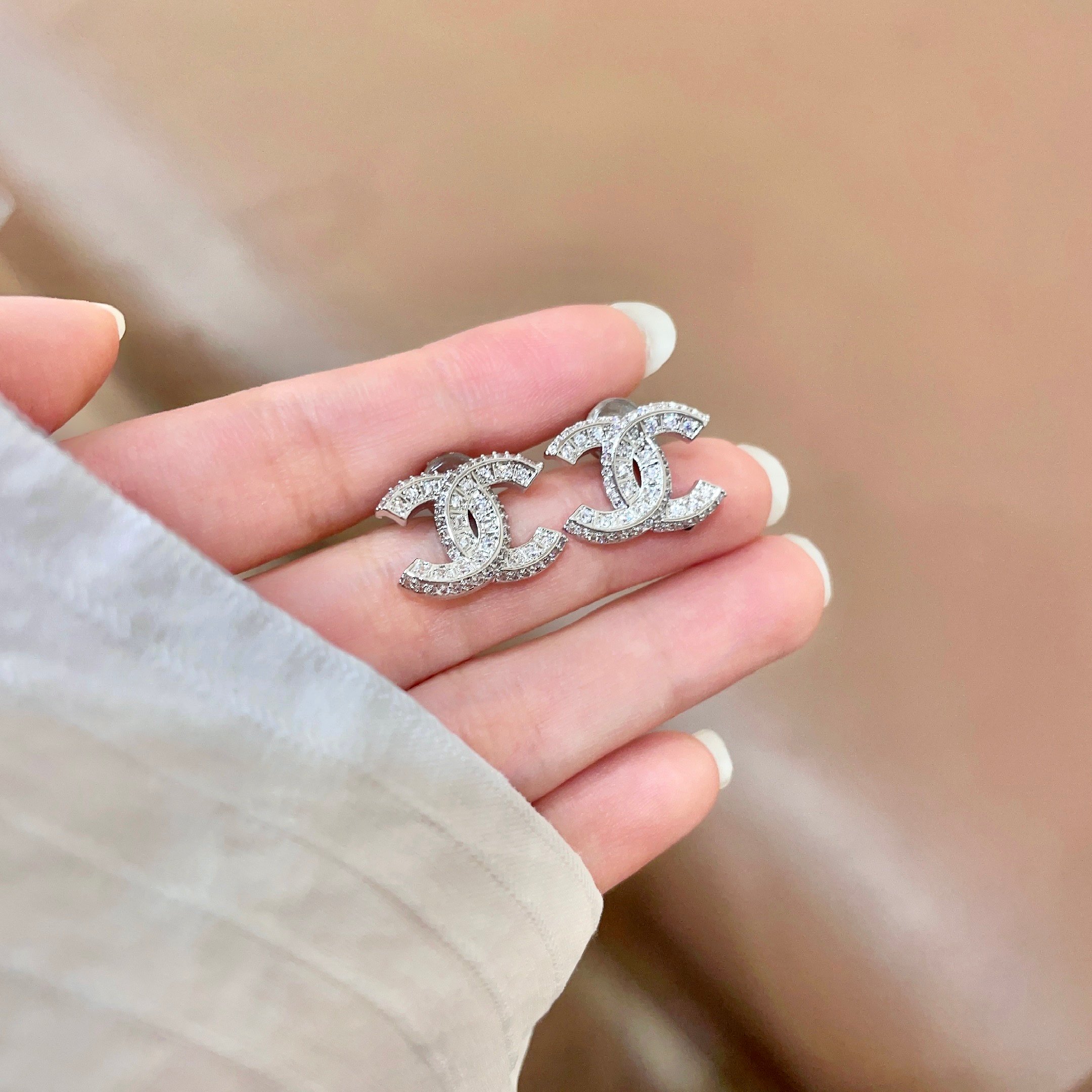 Chanel Haute Couture Haute Joaillerie Fine Jewelry Earrings Necklace 4
