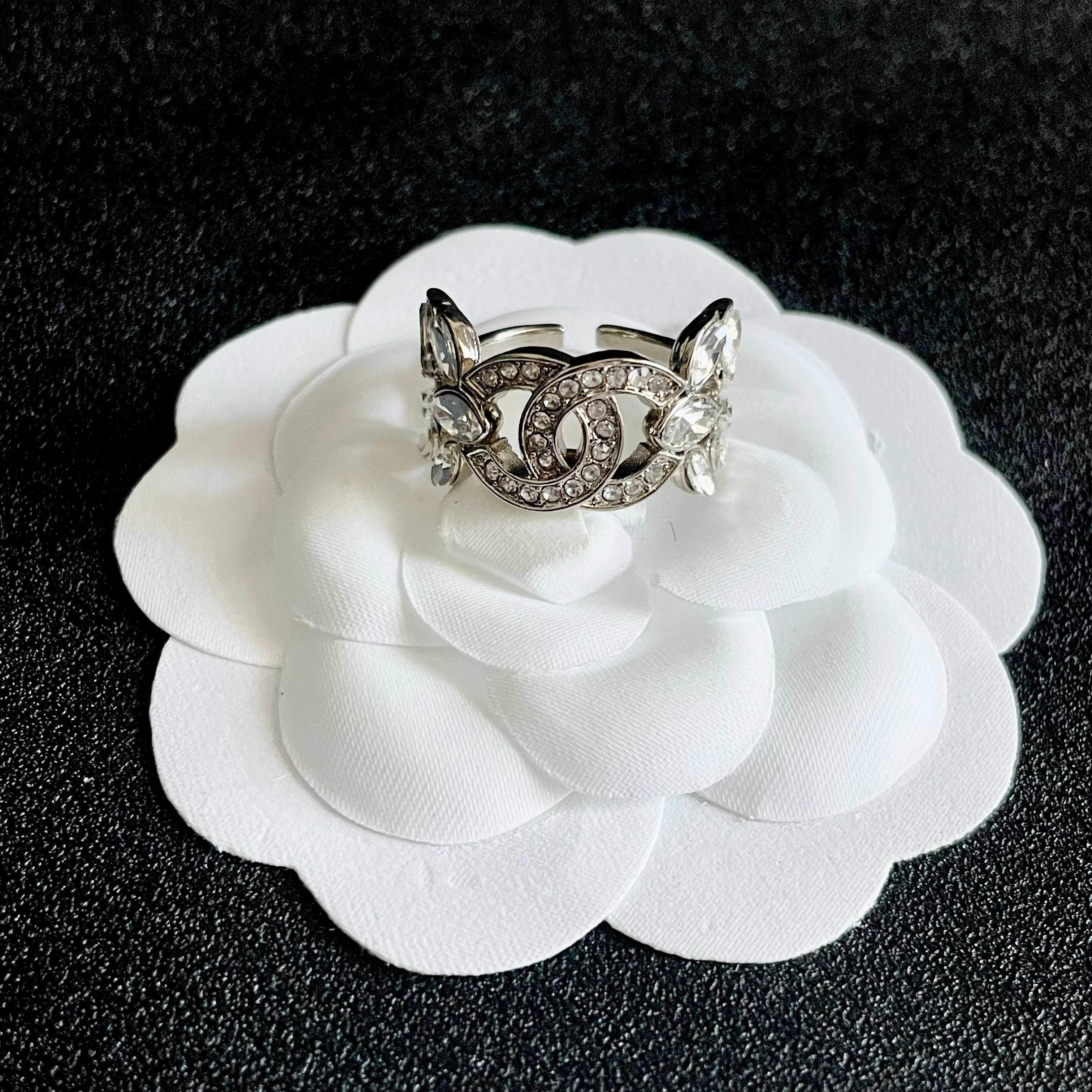Chanel Haute Joaillerie Fine Jewelry Earrings Necklace Ring Ref.0A531DF8 8