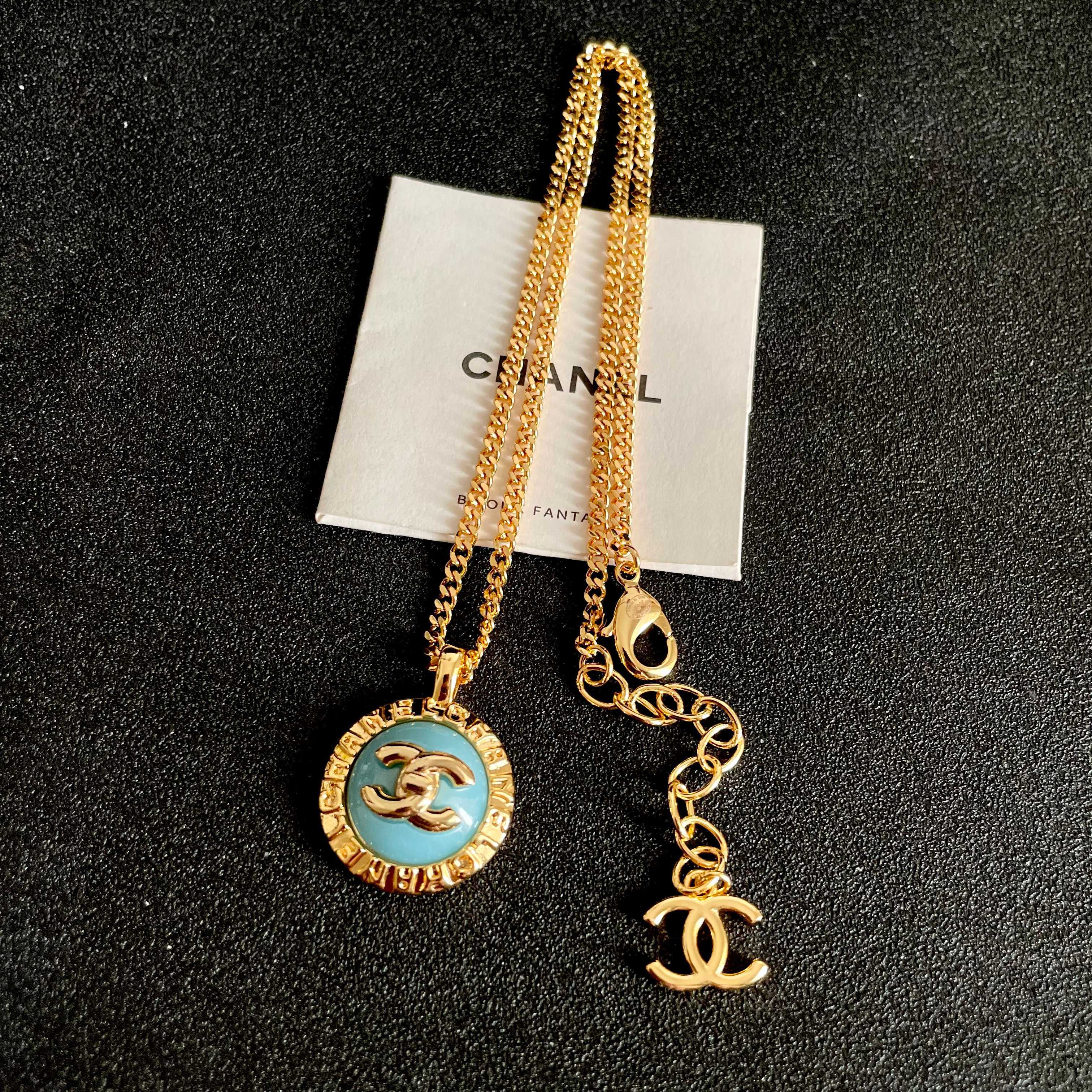Chanel香奈儿 中古 项链👀小香家的款式真心无需多介绍😘🎶每一款都超好看，精致大方，非常显气质.