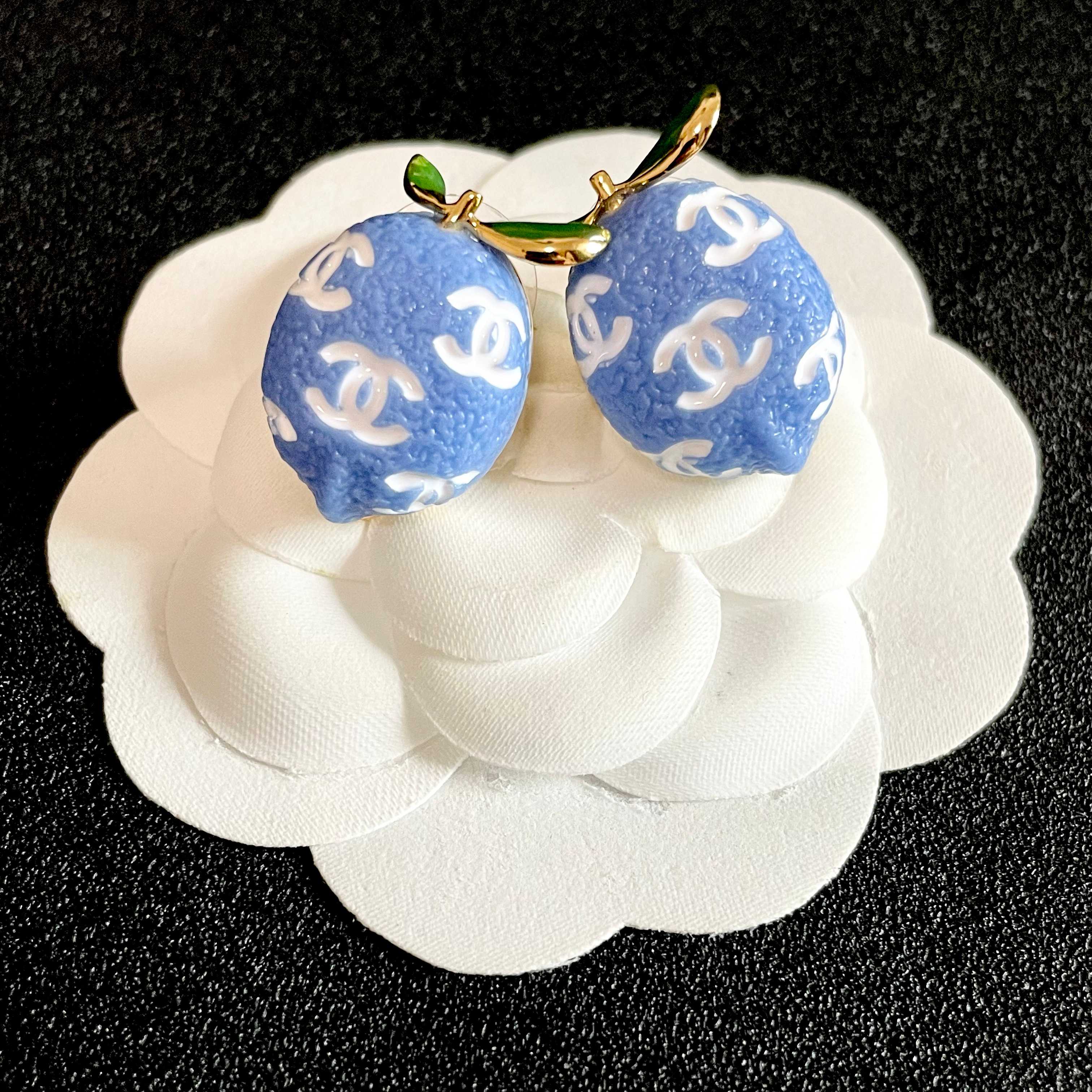 Chanel Haute Joaillerie Fine Jewelry Earrings Necklace Ring Ref.6792C712 8