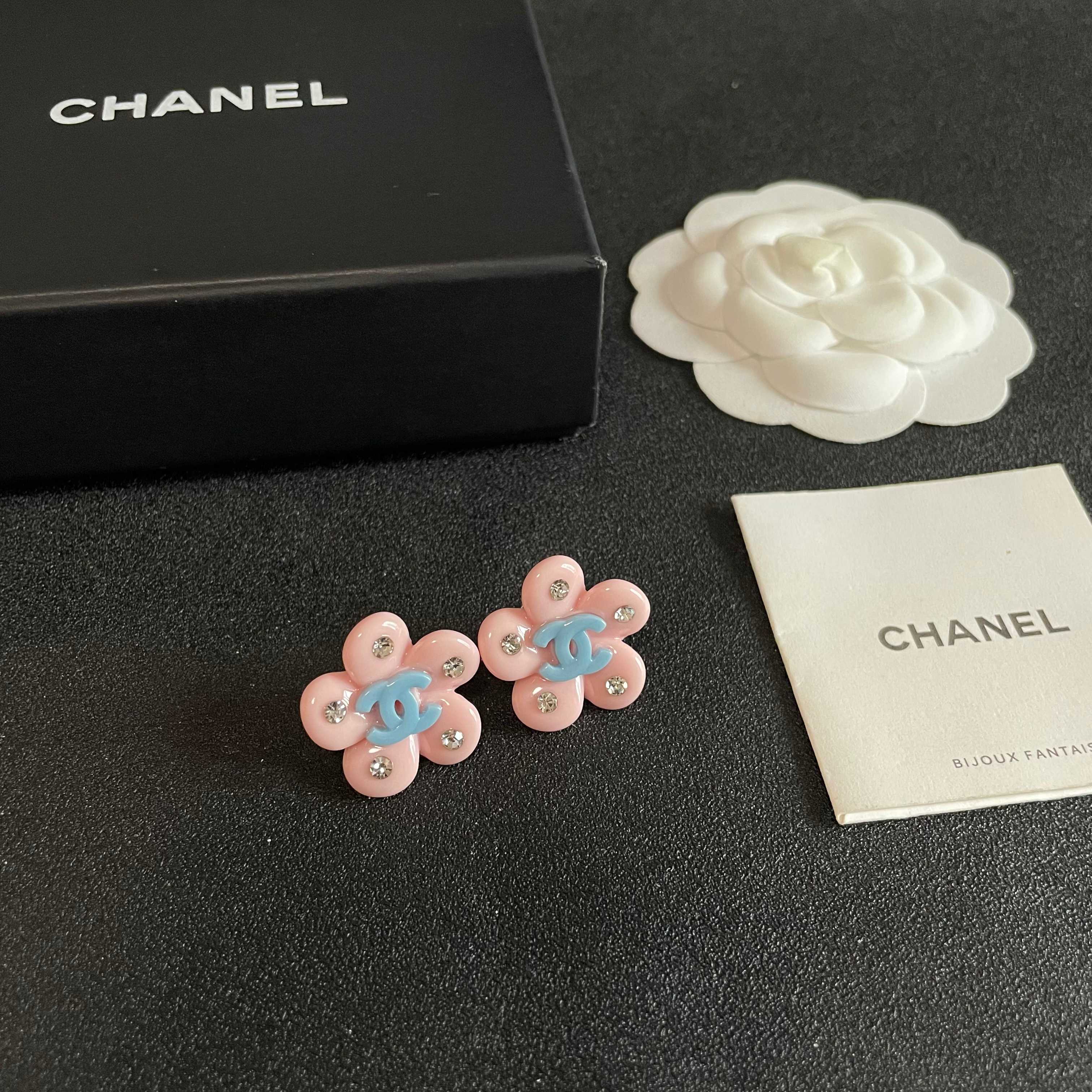 Chanel Haute Joaillerie Fine Jewelry Earrings Necklace Ring Ref.5F131FCB 6