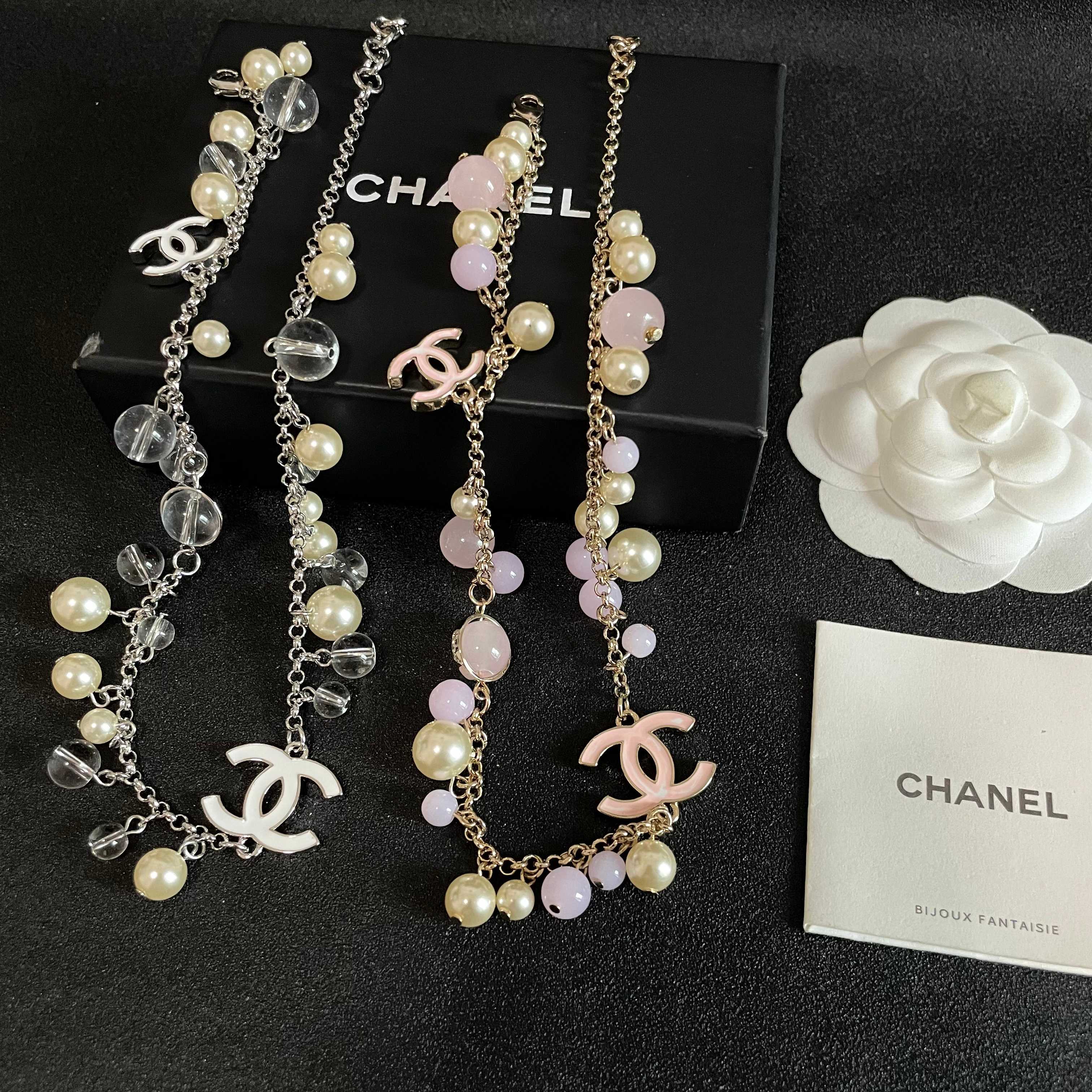 Chanel香奈儿 中古 字母项链👀小香家的款式真心无需多介绍😘🎶每一款都超好看，精致大方，非常显气质.