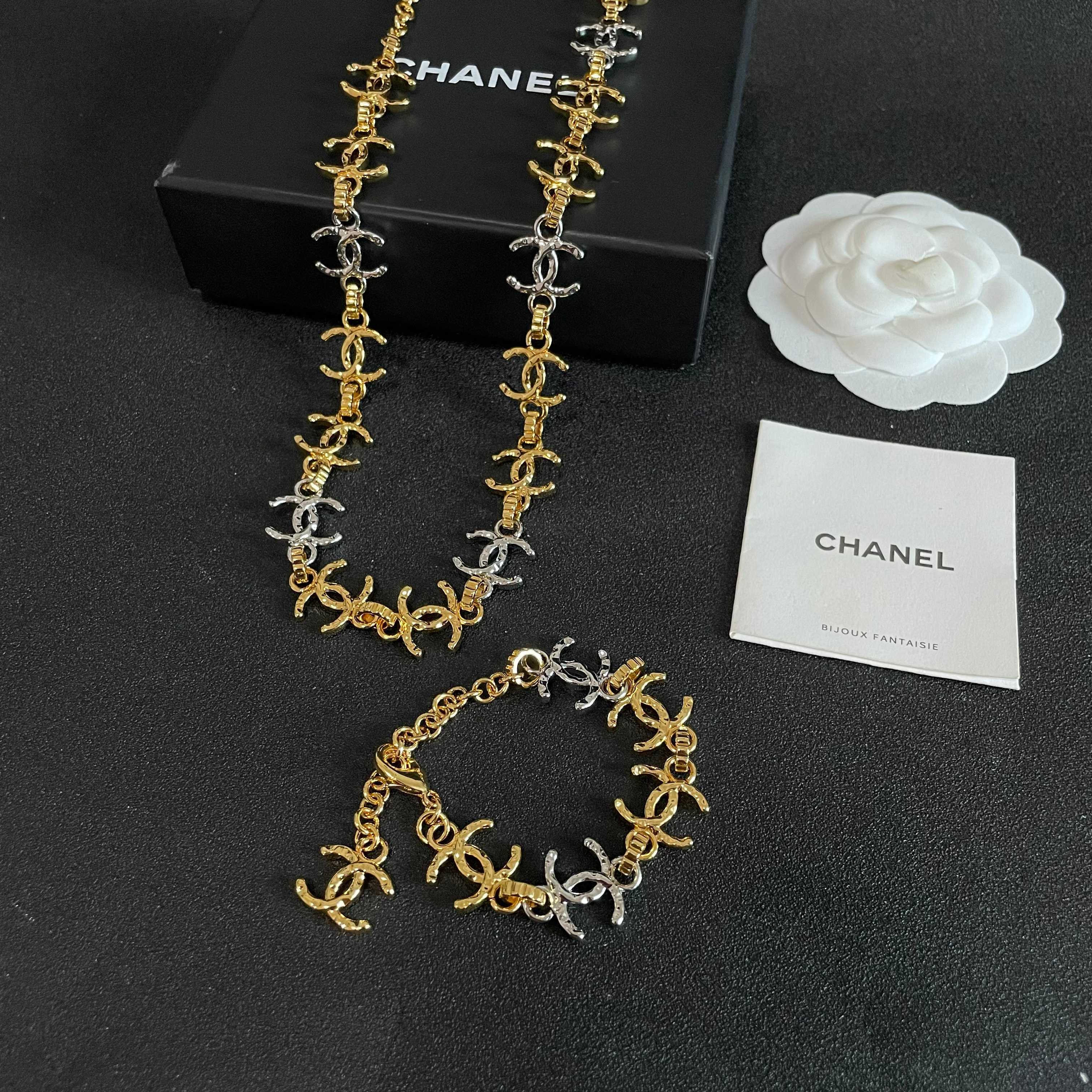 Chanel香奈儿 中古 项链👀小香家的款式真心无需多介绍😘🎶每一款都超好看，精致大方，非常显气质