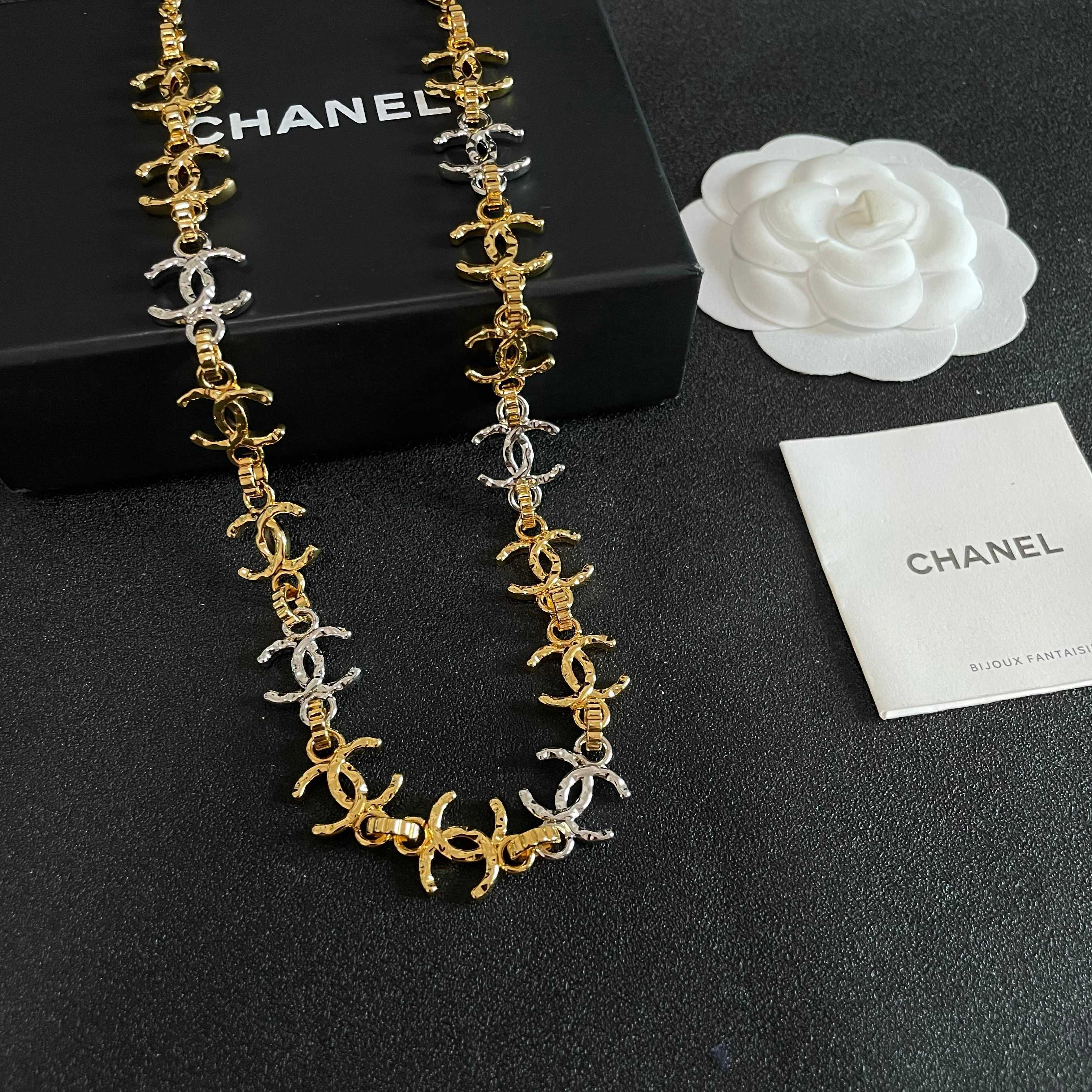 Chanel香奈儿 中古 项链👀小香家的款式真心无需多介绍😘🎶每一款都超好看，精致大方，非常显气质