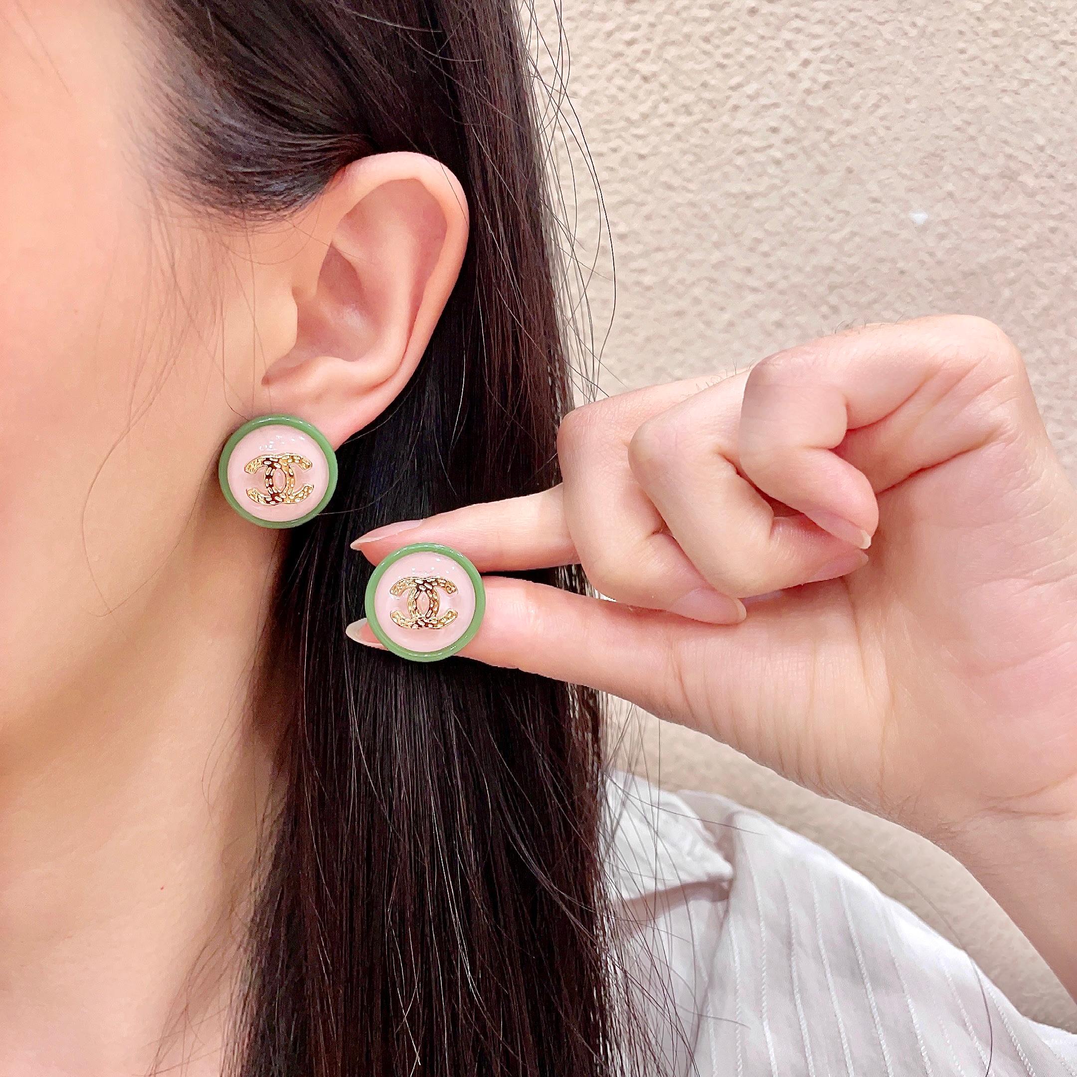 Chanel CC Logo Round Resin Stud Earrings earrings gold-tone metal light pink resin light green resin 1 5cm diameter