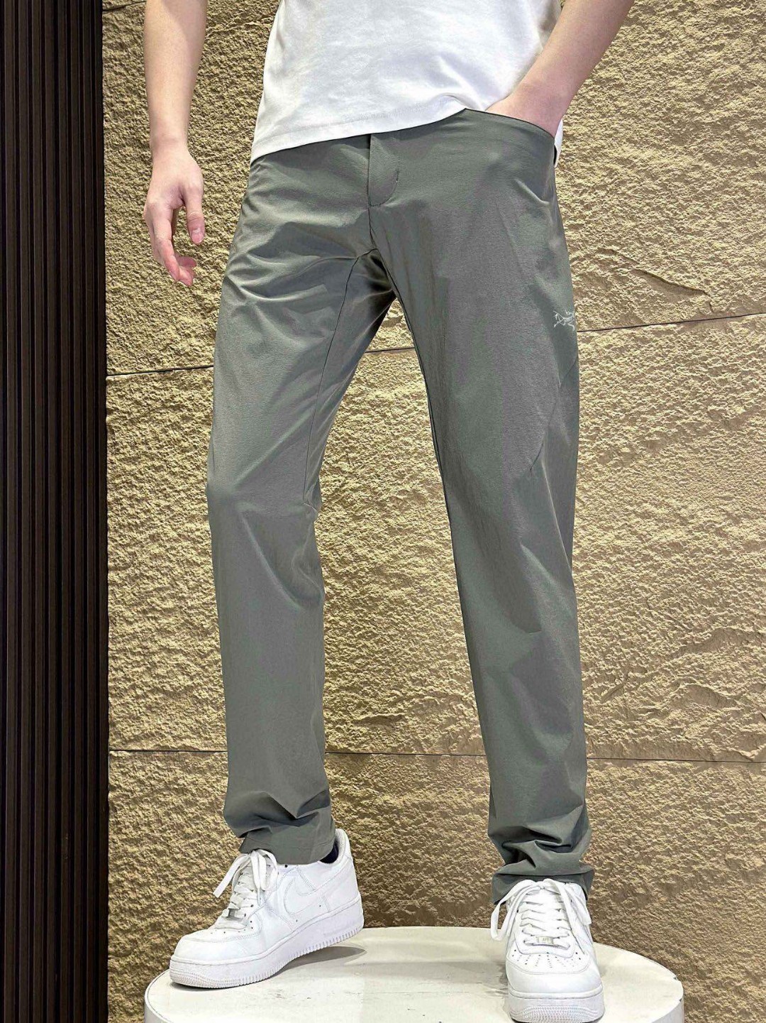 Alternative view of Pants 08453