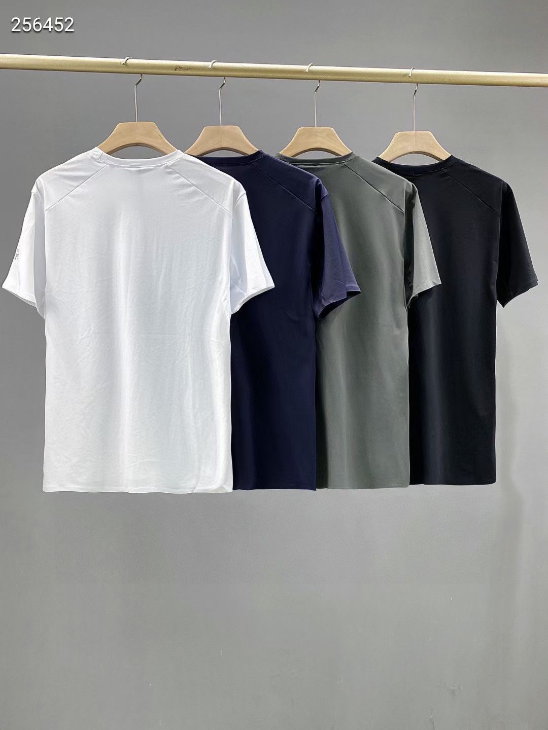 Alternative view of T-Shirt 05484