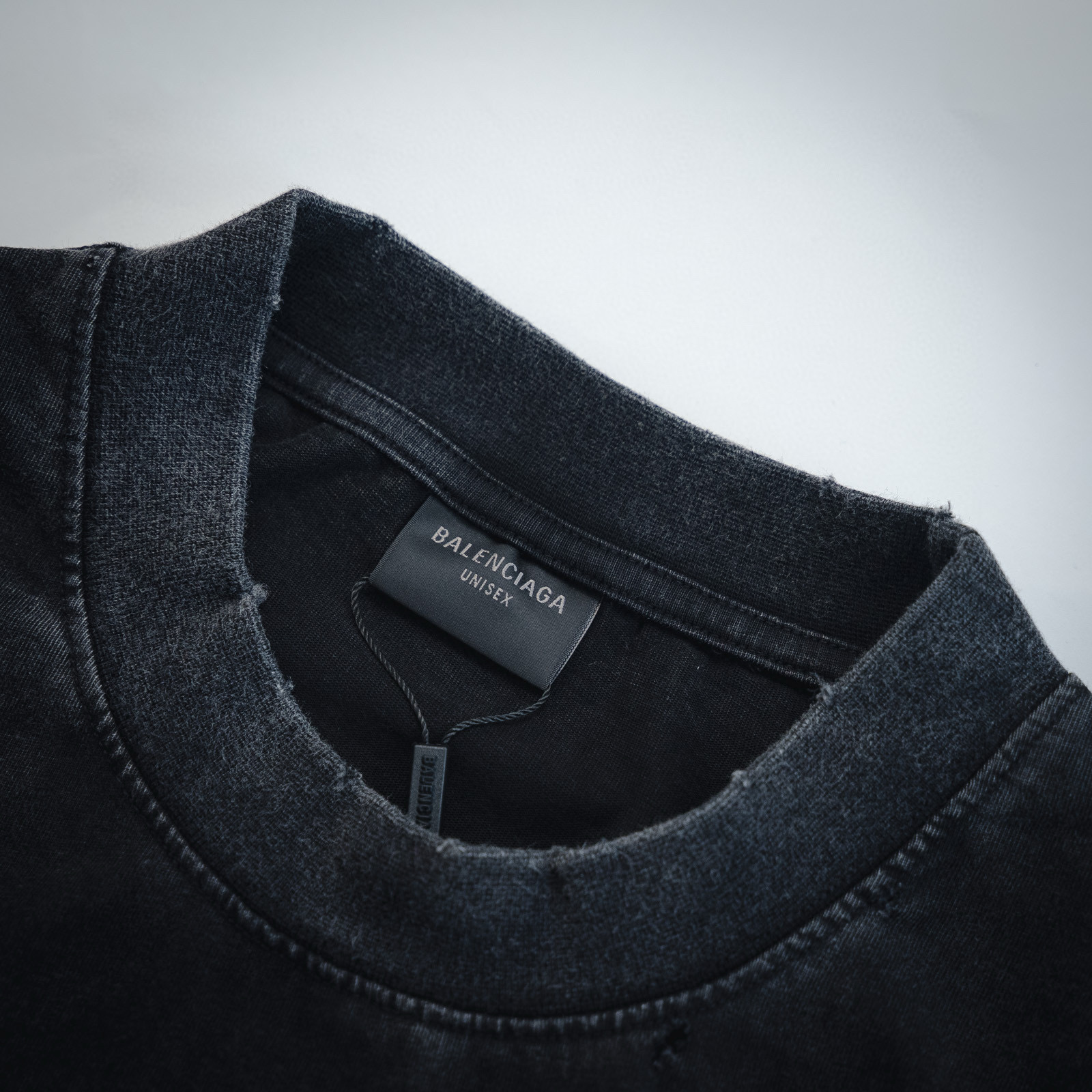 Balenciaga/巴黎世家 洗水工艺胶印胶带字母短袖T恤