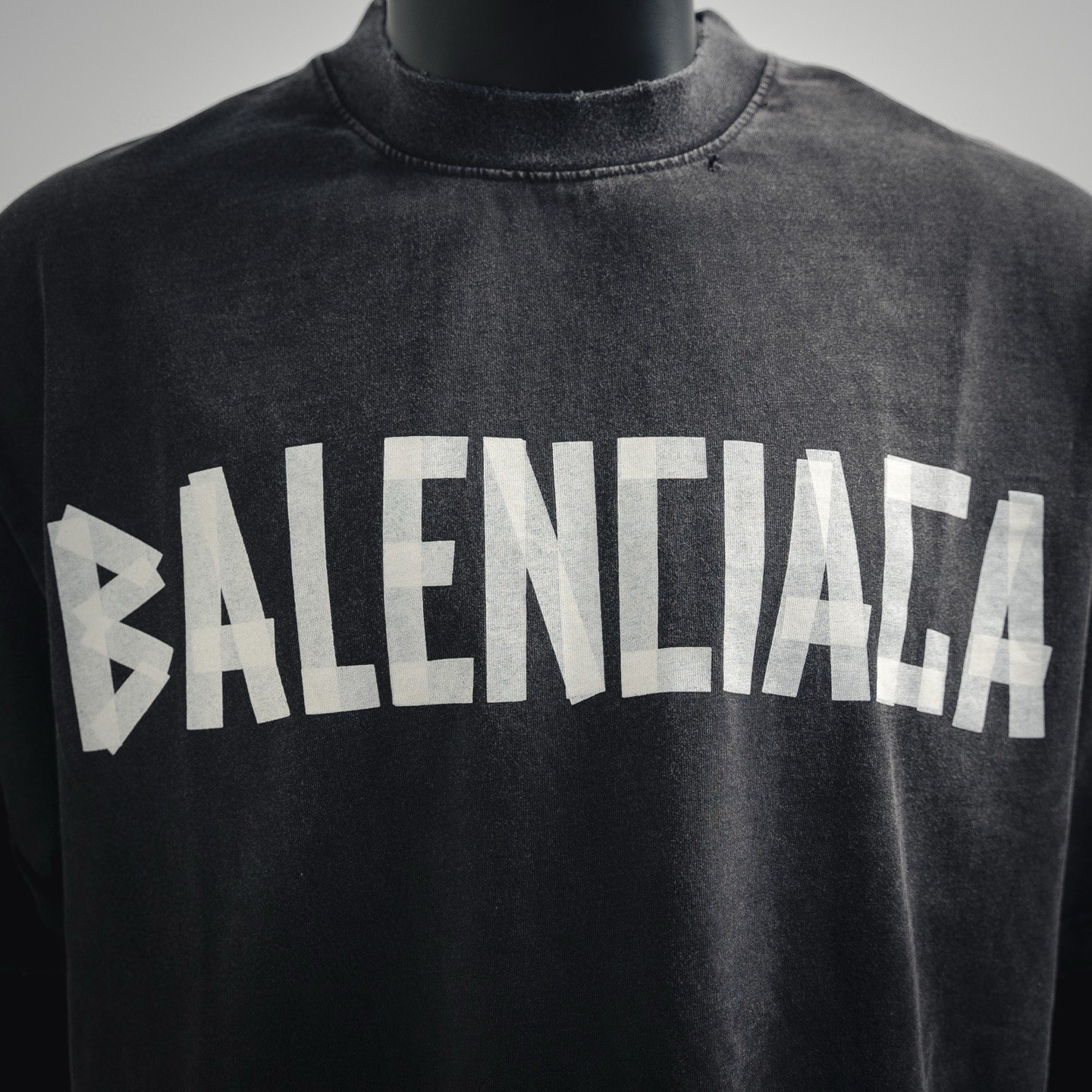 Balenciaga/巴黎世家 洗水工艺胶印胶带字母短袖T恤