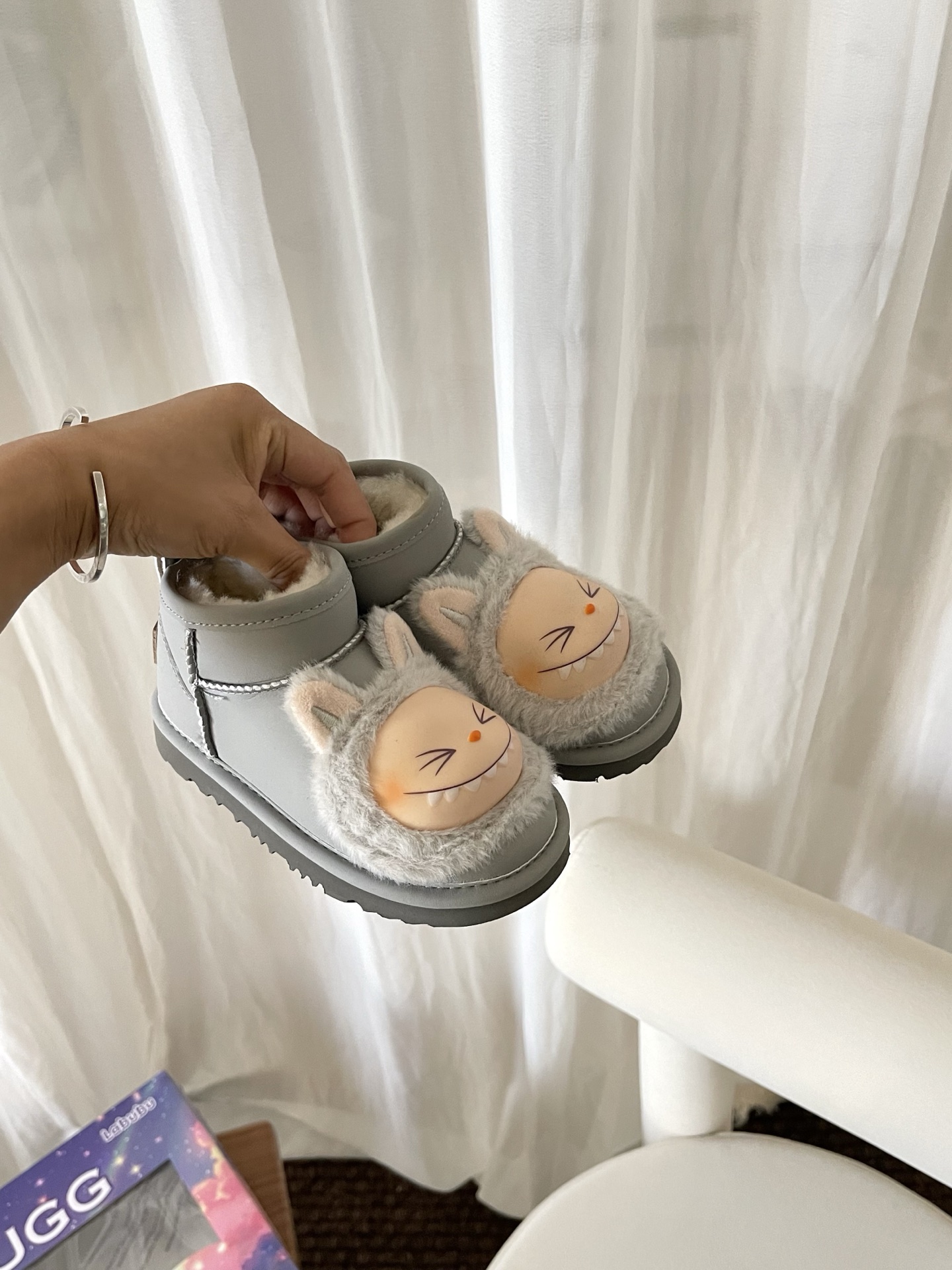 图片[3]-高版本 UGG 拉布布童鞋款 拉布布脸面+头层牛反绒面+羊毛内里+EVA大底 鞋面还原拉布布脸面，采用搪胶工艺，内里采用美利奴羊毛 尺码：25 27 29 31 33-选品中心