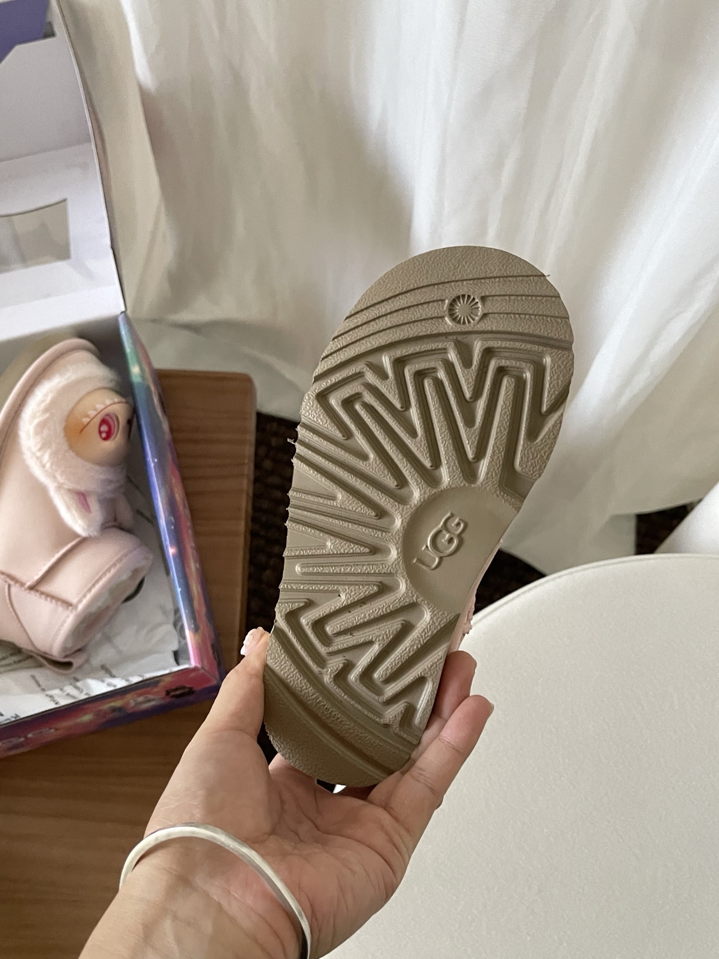 图片[8]-高版本 UGG 拉布布童鞋款 拉布布脸面+头层牛反绒面+羊毛内里+EVA大底 鞋面还原拉布布脸面，采用搪胶工艺，内里采用美利奴羊毛 尺码：25 27 29 31 33-选品中心