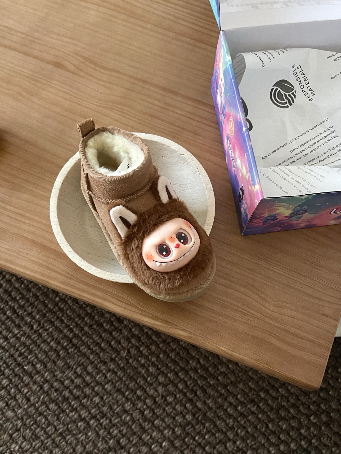 图片[8]-高版本 UGG 拉布布童鞋款 拉布布脸面+头层牛反绒面+羊毛内里+EVA大底 鞋面还原拉布布脸面，采用搪胶工艺，内里采用美利奴羊毛 尺码：25 27 29 31 33-选品中心