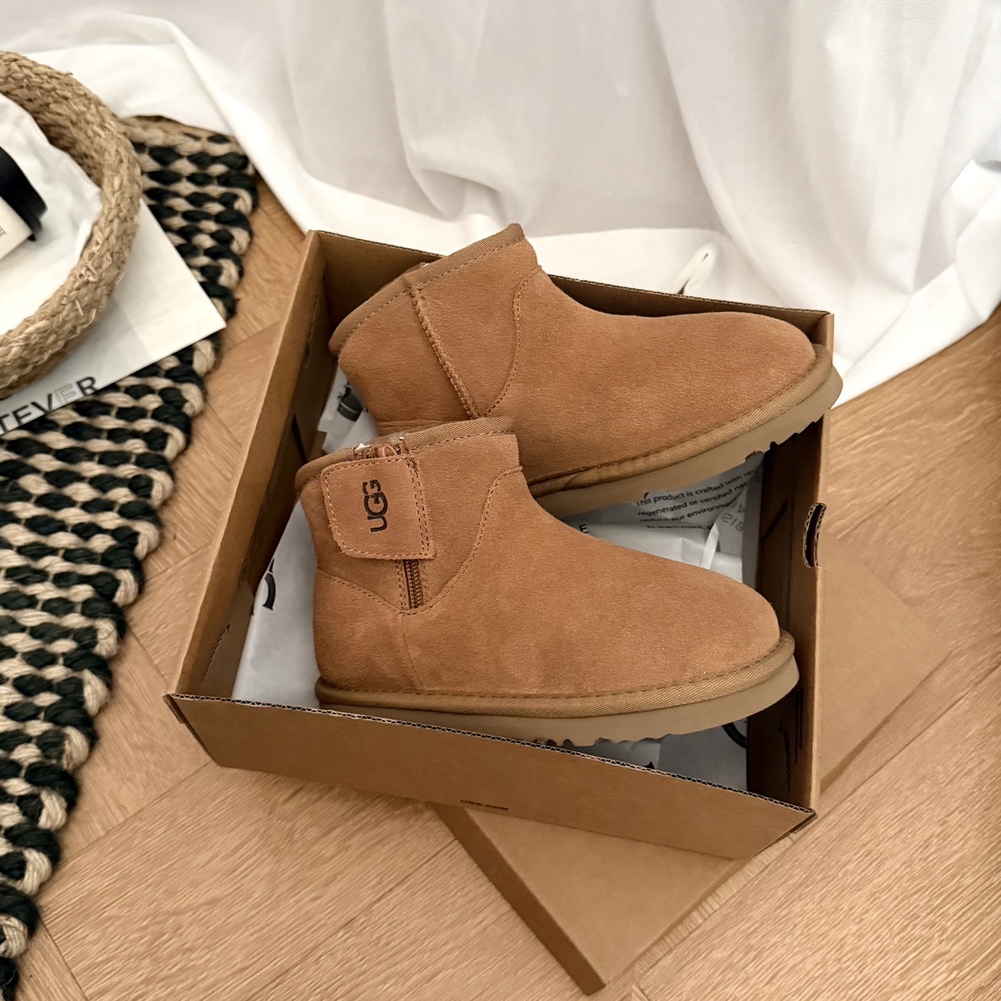 图片[5]-高版本 UGG 小耳朵切尔西童鞋雪地靴 头层真牛反+羊毛内里+EVA大底 采用侧拉链设计穿脱更方便，纯羊毛内里亲肤舒适聚温暖 尺码：25 27 29 31 33-选品中心