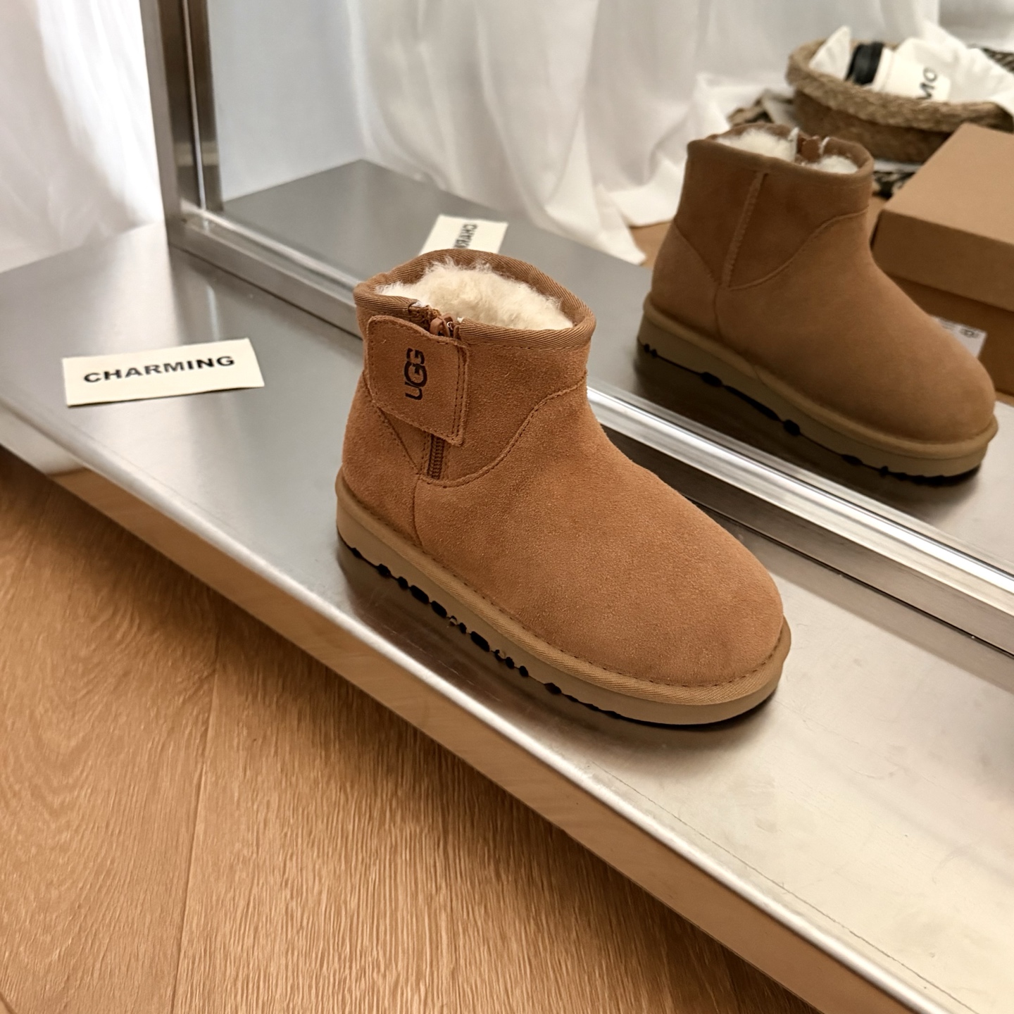 图片[7]-高版本 UGG 小耳朵切尔西童鞋雪地靴 头层真牛反+羊毛内里+EVA大底 采用侧拉链设计穿脱更方便，纯羊毛内里亲肤舒适聚温暖 尺码：25 27 29 31 33-选品中心