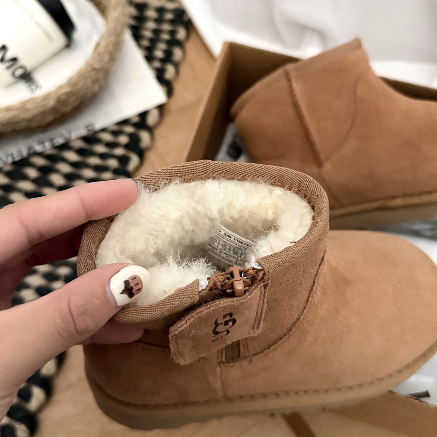 图片[4]-高版本 UGG 小耳朵切尔西童鞋雪地靴 头层真牛反+羊毛内里+EVA大底 采用侧拉链设计穿脱更方便，纯羊毛内里亲肤舒适聚温暖 尺码：25 27 29 31 33-选品中心