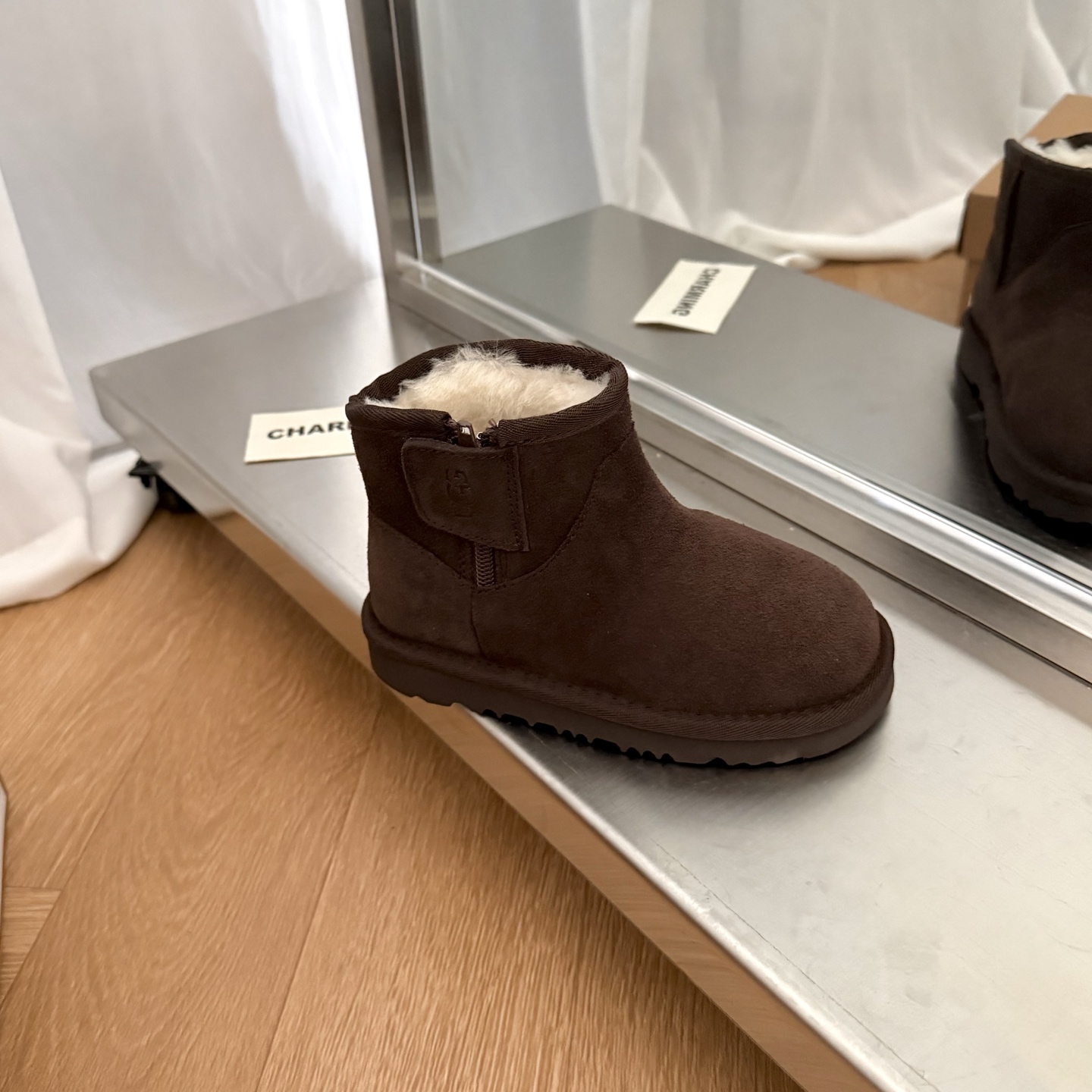 图片[8]-高版本 UGG 小耳朵切尔西童鞋雪地靴 头层真牛反+羊毛内里+EVA大底 采用侧拉链设计穿脱更方便，纯羊毛内里亲肤舒适聚温暖 尺码：25 27 29 31 33-选品中心