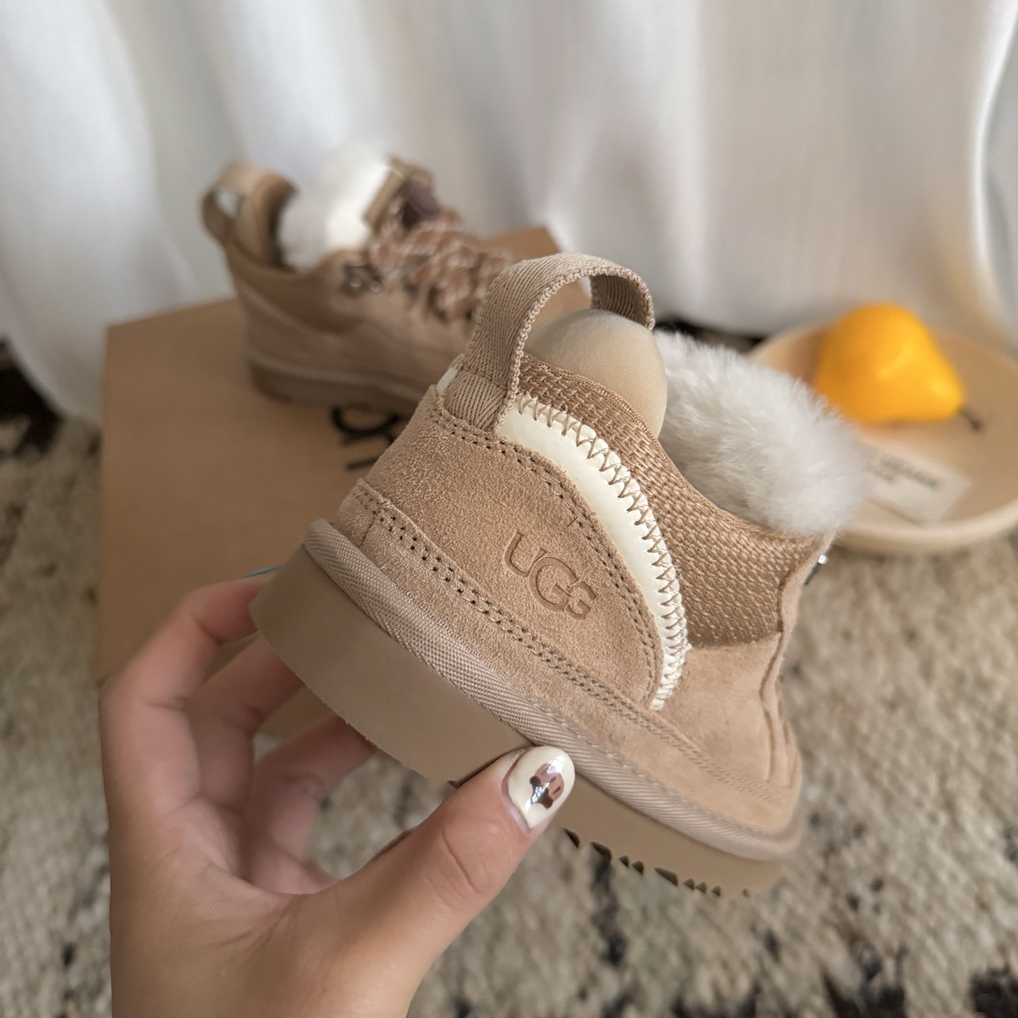 图片[4]-高版本 UGG 梅尔运动童鞋款 头层真牛反+羊毛内里+EVA大底 采用头层真牛皮，纯羊毛柔软亲肤，舒适透气个性时尚 系带松紧扣 尺码：25 27 29 31 33-选品中心