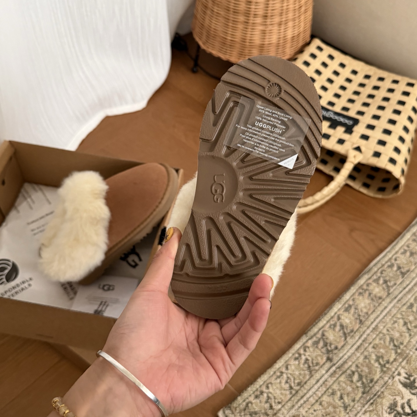 图片[3]-高版本 UGG 塔茨勒童鞋雪地靴 头层牛反绒面+羊毛内里+EVA大底 软软糯糯，又暖又萌，10mm羊毛，毛绒绒超可爱 尺码：25 27 29 31 33-选品中心