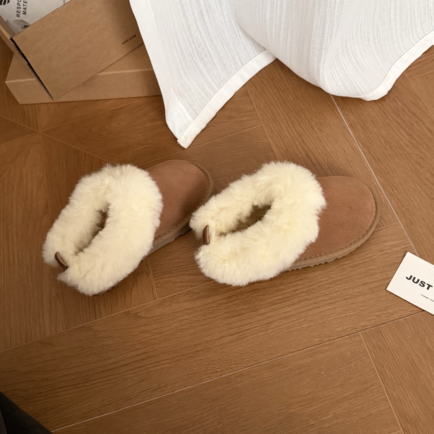 图片[6]-高版本 UGG 塔茨勒童鞋雪地靴 头层牛反绒面+羊毛内里+EVA大底 软软糯糯，又暖又萌，10mm羊毛，毛绒绒超可爱 尺码：25 27 29 31 33-选品中心