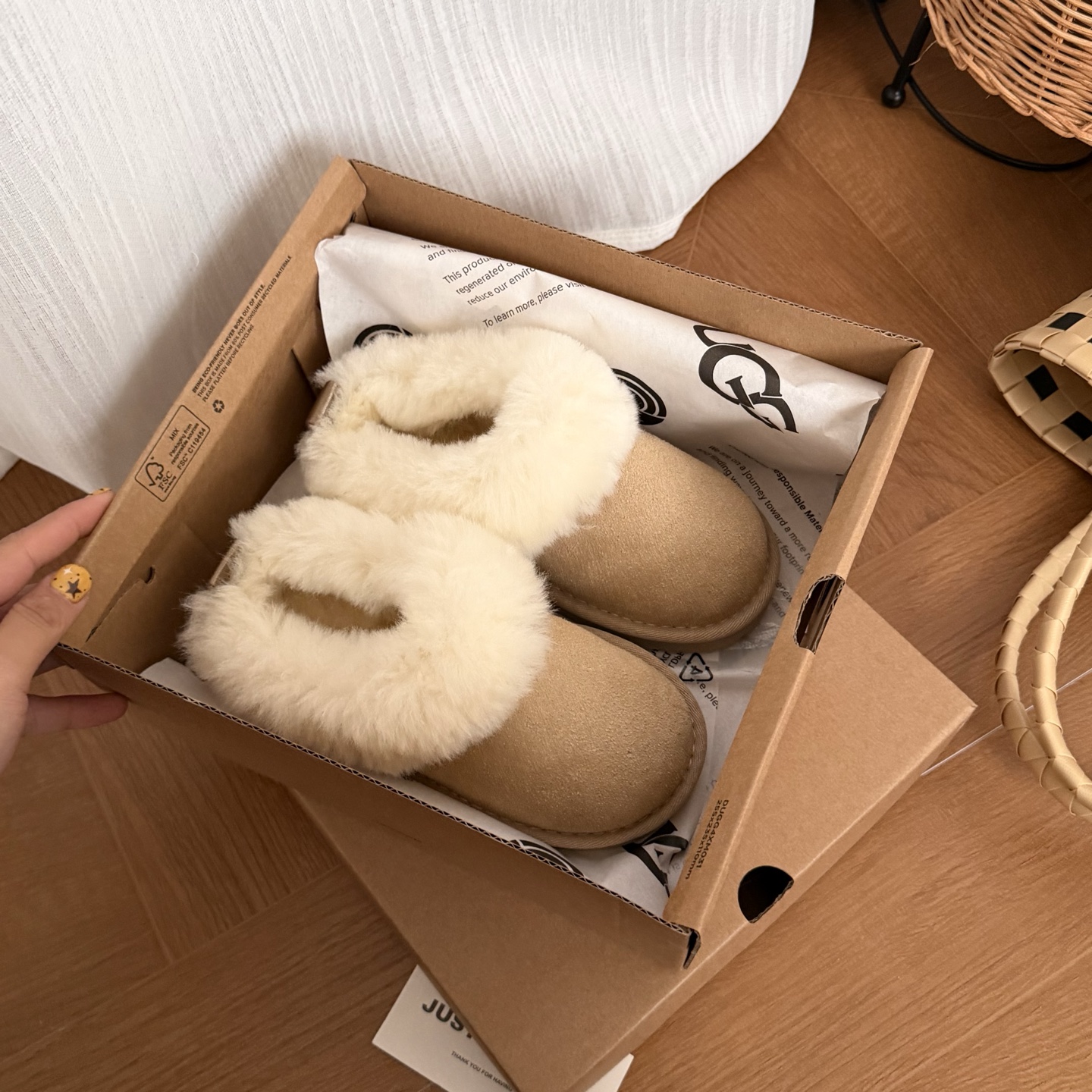 图片[9]-高版本 UGG 塔茨勒童鞋雪地靴 头层牛反绒面+羊毛内里+EVA大底 软软糯糯，又暖又萌，10mm羊毛，毛绒绒超可爱 尺码：25 27 29 31 33-选品中心