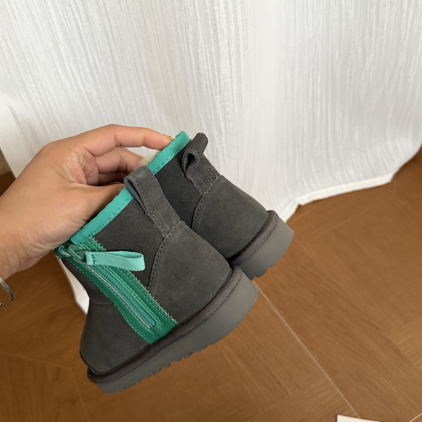 图片[8]-高版本 UGG 包头拼色童鞋雪地靴 头层真牛反+羊毛内里+EVA大底 采用侧拉链设计穿脱更方便，拼色亮眼，包头防踢脚 尺码：25 27 29 31 33-选品中心