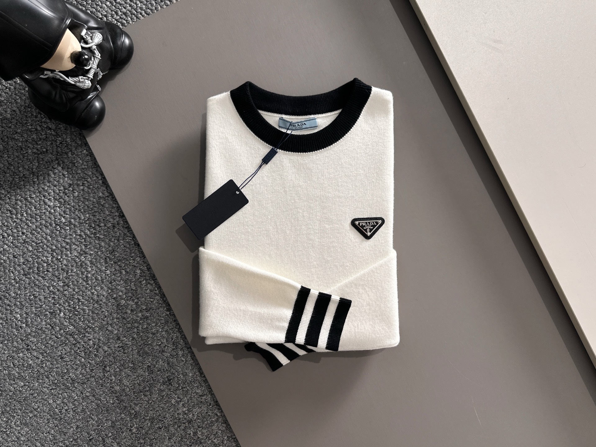 Prada Striped Trim Wool Sweater Classic Fit - M to XXXL Winter/Fall 3 i1754476905400 657 0 3