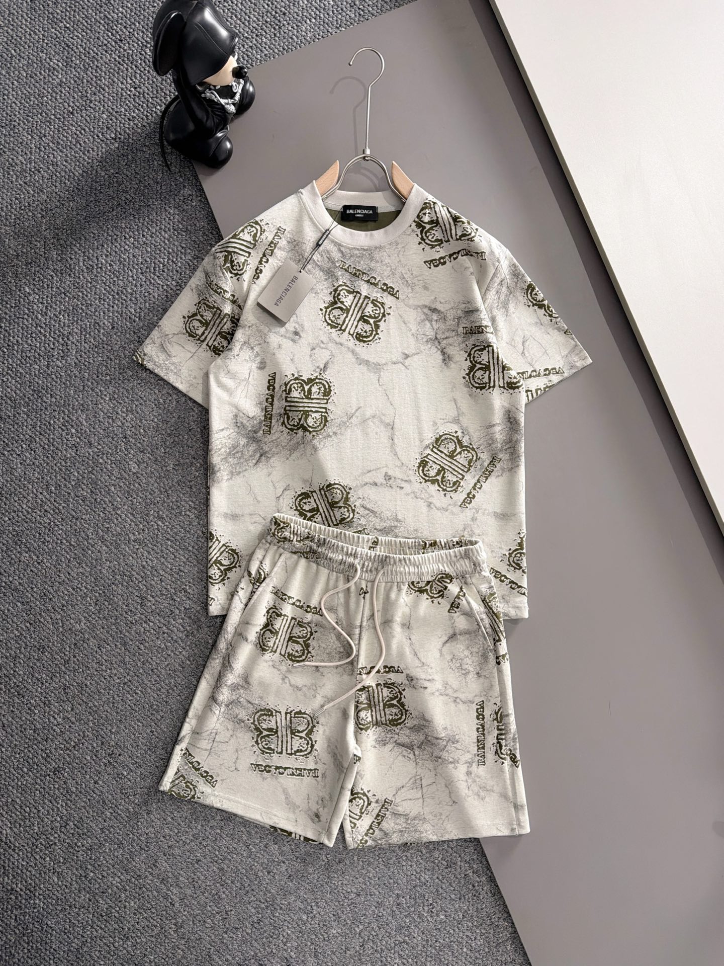 P130 Balenciaga 2026ss nueva temporada primavera verano casual manga corta pantalones cortos conjunto, versión de alta …