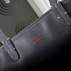 【工厂直销】双面中号对版升级版。❤️goyard(戈雅)经多次研究与改良,不断提升面料与皮质,全方位独家 【工厂直销】双面中号对版升级版。❤️goyard(戈雅)经多次研究与改良,不断提升面料与皮质,全方位独家