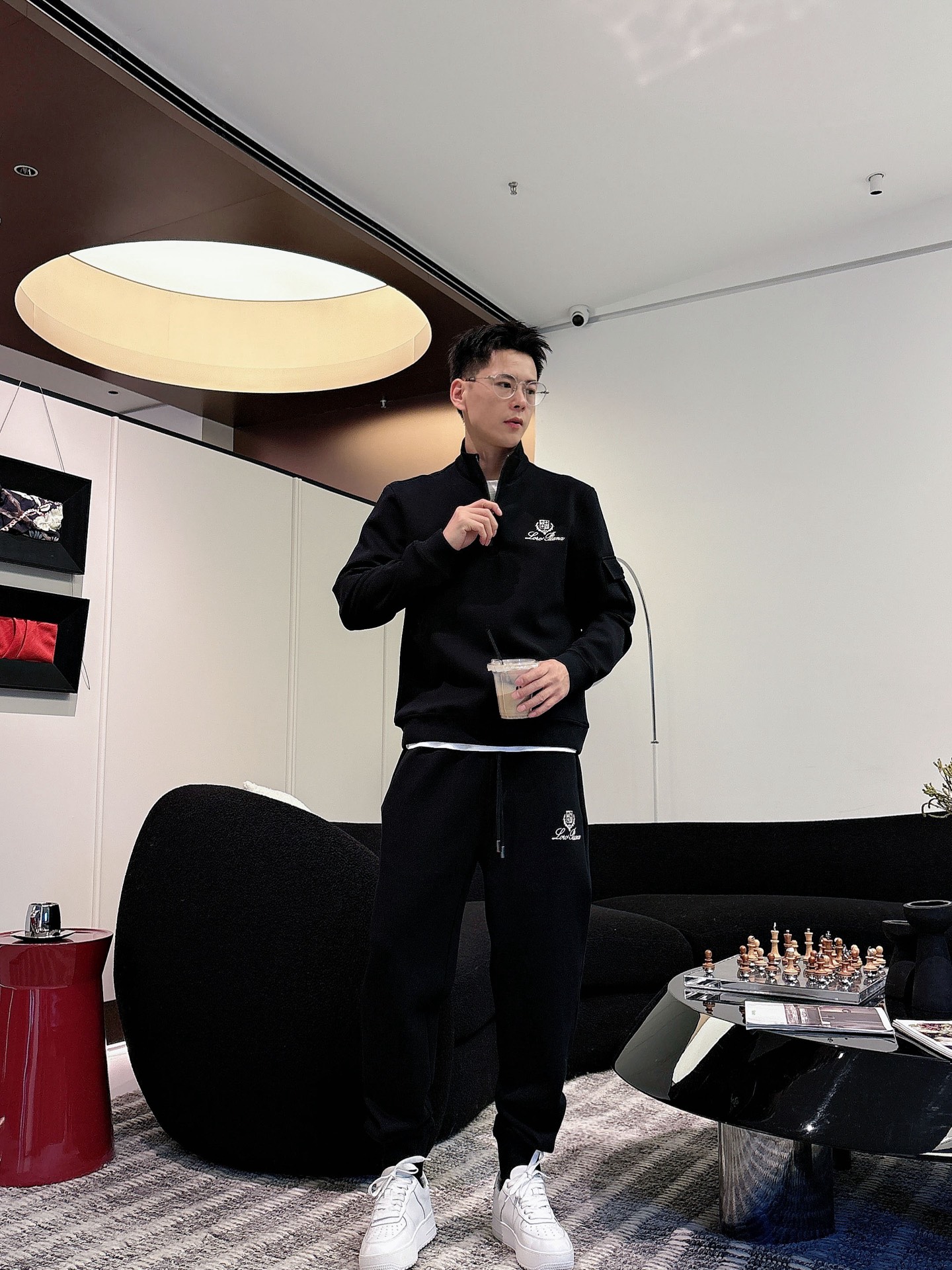 NO:599197,LP's new hot-selling sweatshirt suit. The original product is carefully crafted by top designers. It has a perfect fit and perfect upper body effect. It is all-natural and high-quality and has a thickened new air layer. It provides close-fitting comfort, noble and elegant!  Original hardware embodies elegance and nobility!  Counter sizes M-3XL,,loro piana,hoodie,sweatshirts,alexander wang19860909LP 全新爆款卫衣套装 原单狠货倾注顶级设计师的精心之作 就为一个贴合、完美的上身效果 全天然优质加厚新空气层,贴身的舒适感 高贵典雅！原厂五金无不彰显优雅高贵气质！专柜尺码M-3XL,,loro piana,hoodie,sweatshirts,alexander wang,Men's clothing