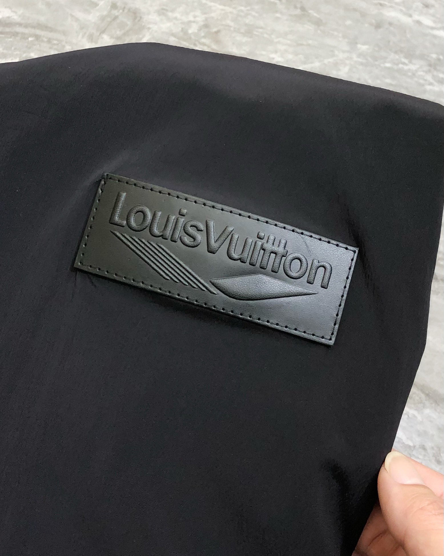   LV 路易威登2025早春新款原单男士连帽夹克外套 双面穿 官网同步售卖 爆款🔥 ✨高版本 ⚠️注意