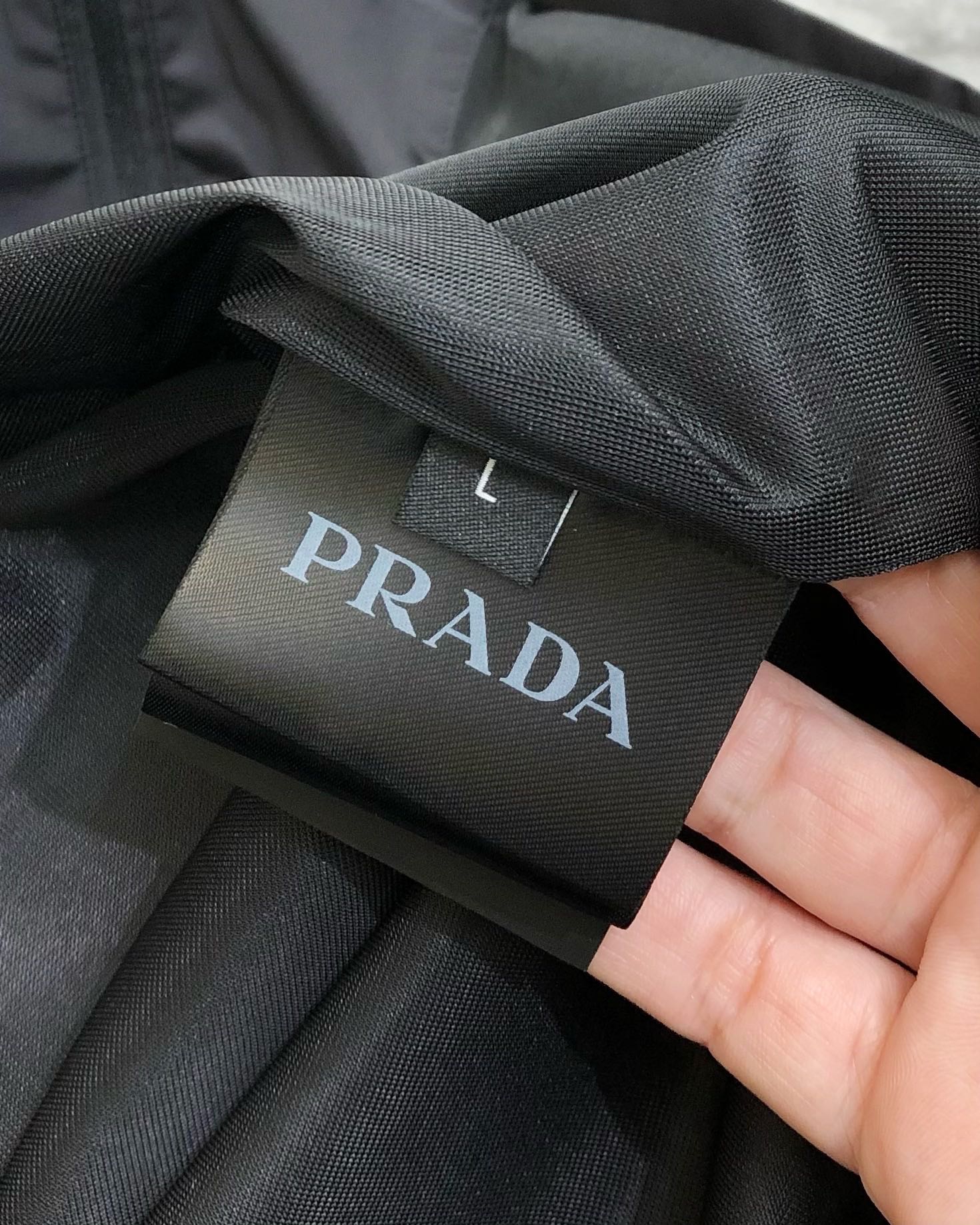   P*ADA 普拉哒2025早春新款原单男士翻领夹克外套 官网同步售卖 爆款🔥 ✨高版本 ⚠️注意细节