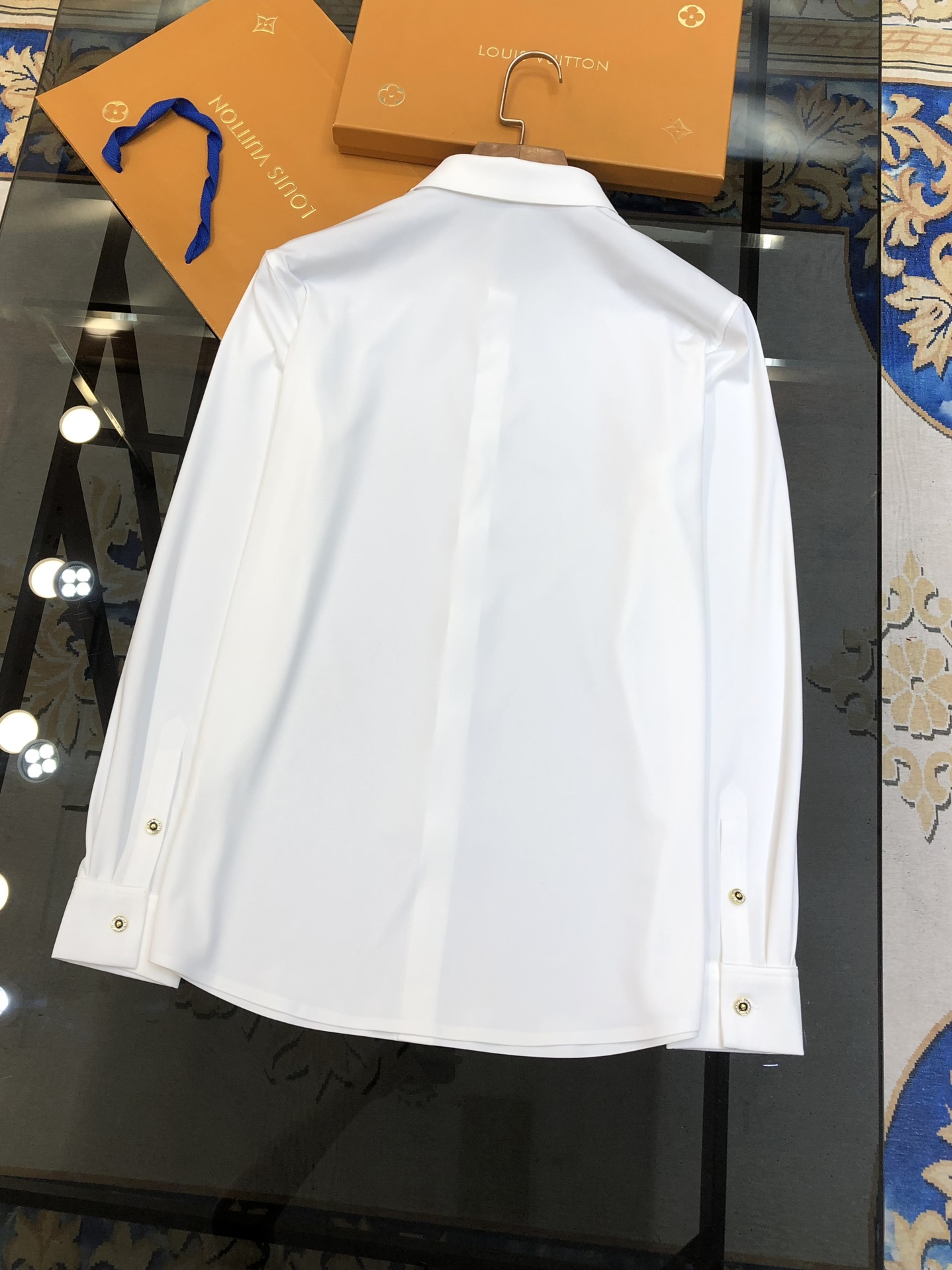   LORO PIANA LP 新款男士原单休闲长袖衬衫 官网同步发售 ✨简洁时尚百搭 高端品质✨无缝切