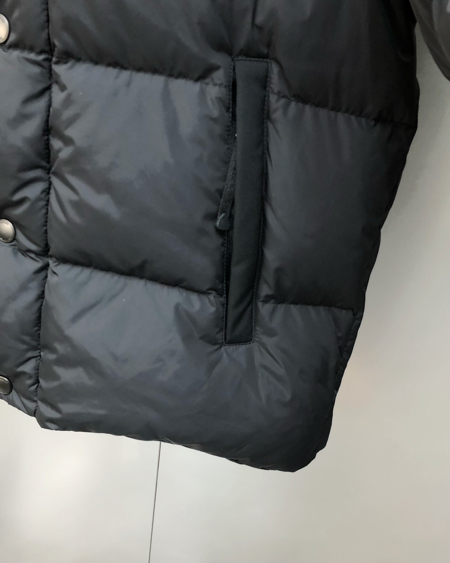 BURBE** 巴宝莉秋冬新款原单男士连帽羽绒服外套 羽绒马甲 一衣两用 帽子袖子可拆卸 渠道货 高