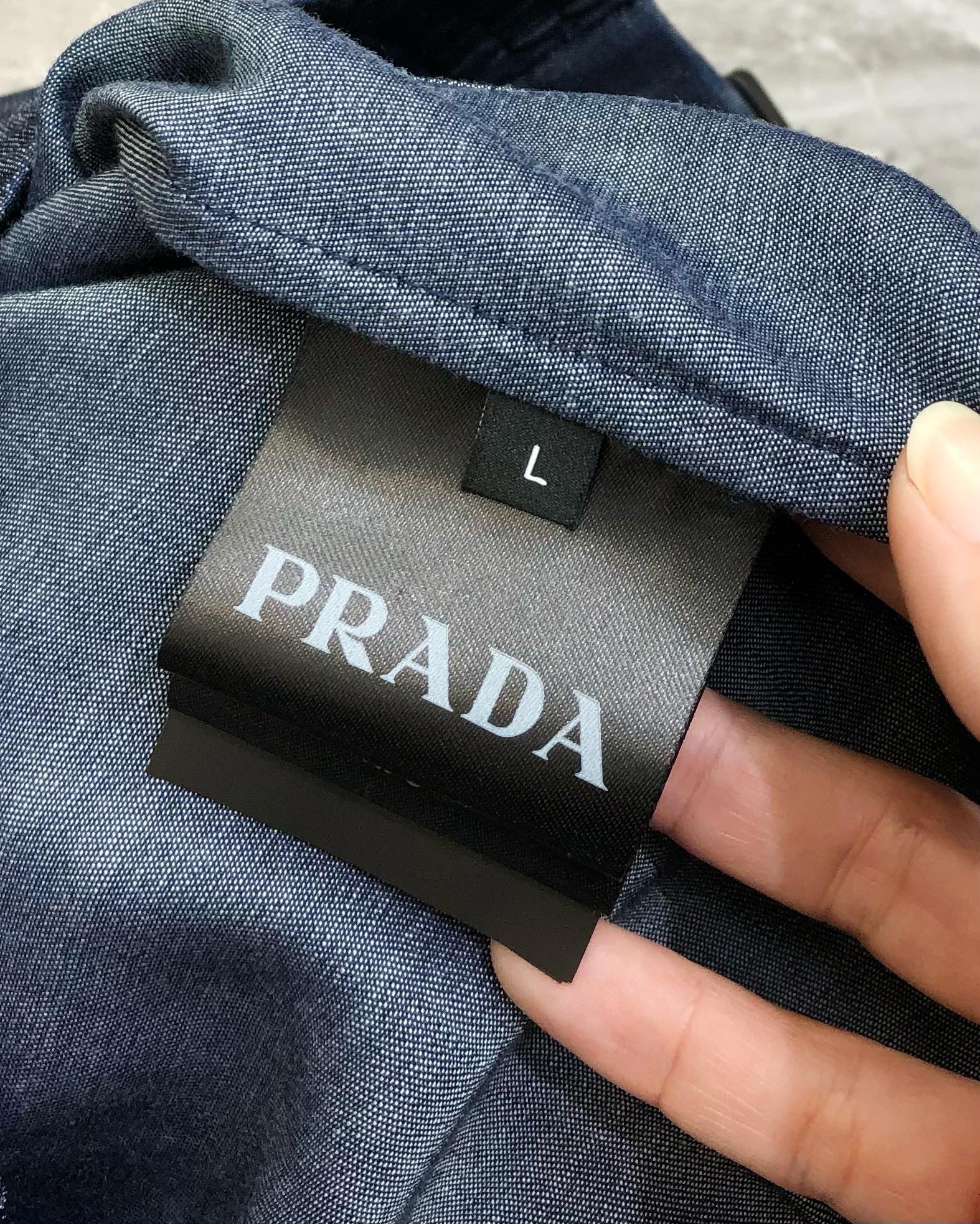   P*ADA 普拉哒2025早春新款原单男士翻领夹克外套 袖子可拆卸成半袖款 官网同步售卖 爆款🔥 ✨