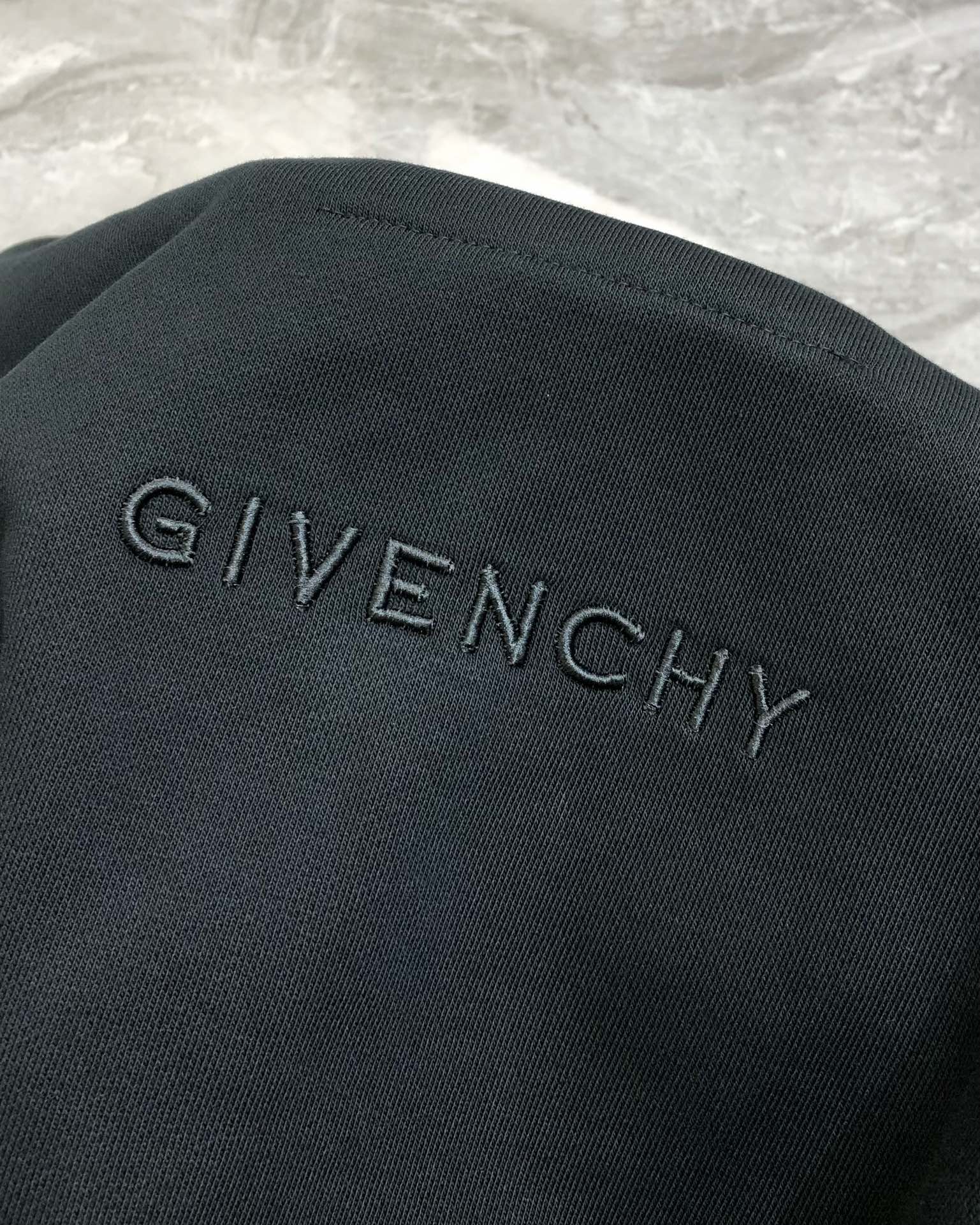   G*venchy 纪梵希秋冬新款原单男士连帽卫衣 官网款 时尚百搭爆款⚠️OS宽松偏大版型⚠️✨✨狠