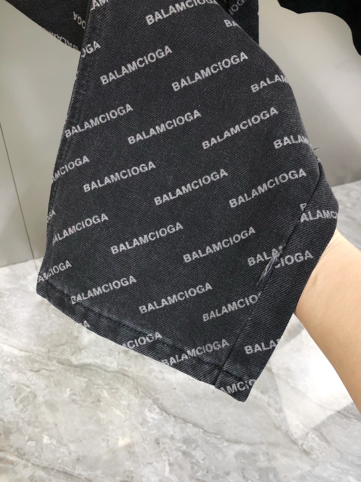  Bal*nciaga 巴黎世家2025早春新款男士宽松直筒牛仔裤 官网同步 时尚个性爆款🔥✨✨高端定制