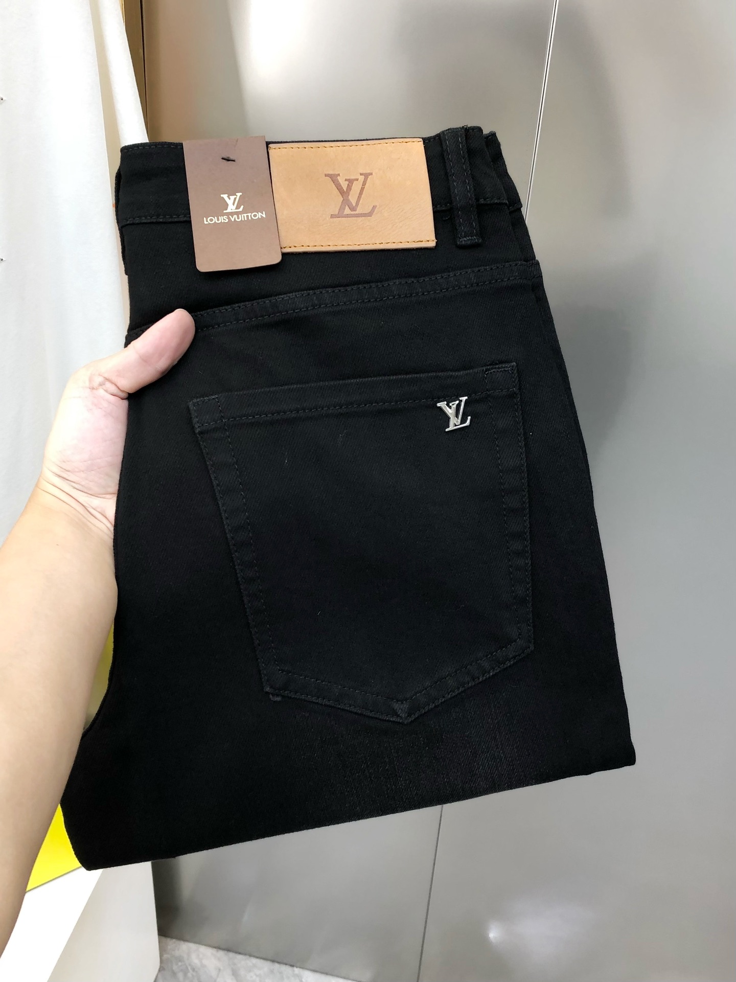  LV 路易威登2024早秋新款男士修身小脚牛仔裤 官网同步✨✨简洁时尚 爆款 高端定制 原单狠货 ✨✨