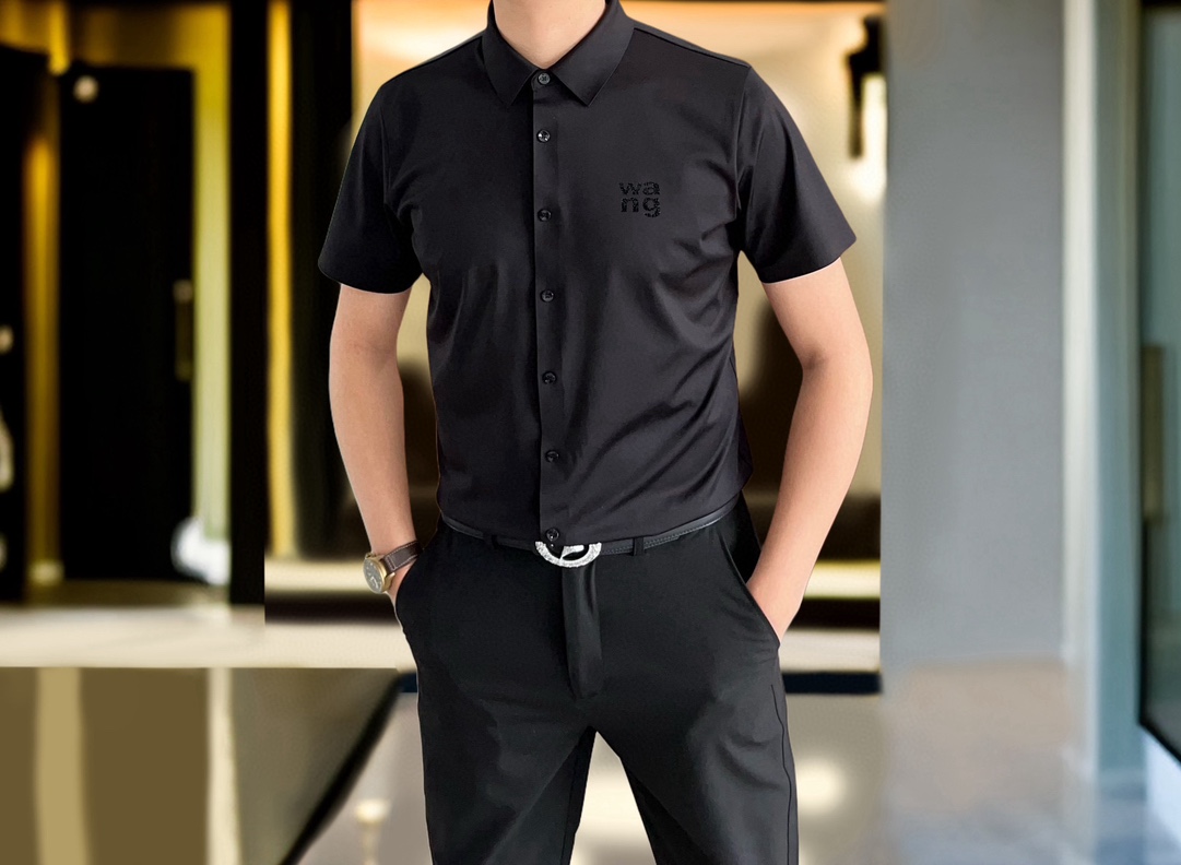  Al*xanderwang 亚历山大王2025早春新款男士原单休闲短袖衬衫 官网同步发售 ✨简洁时尚百