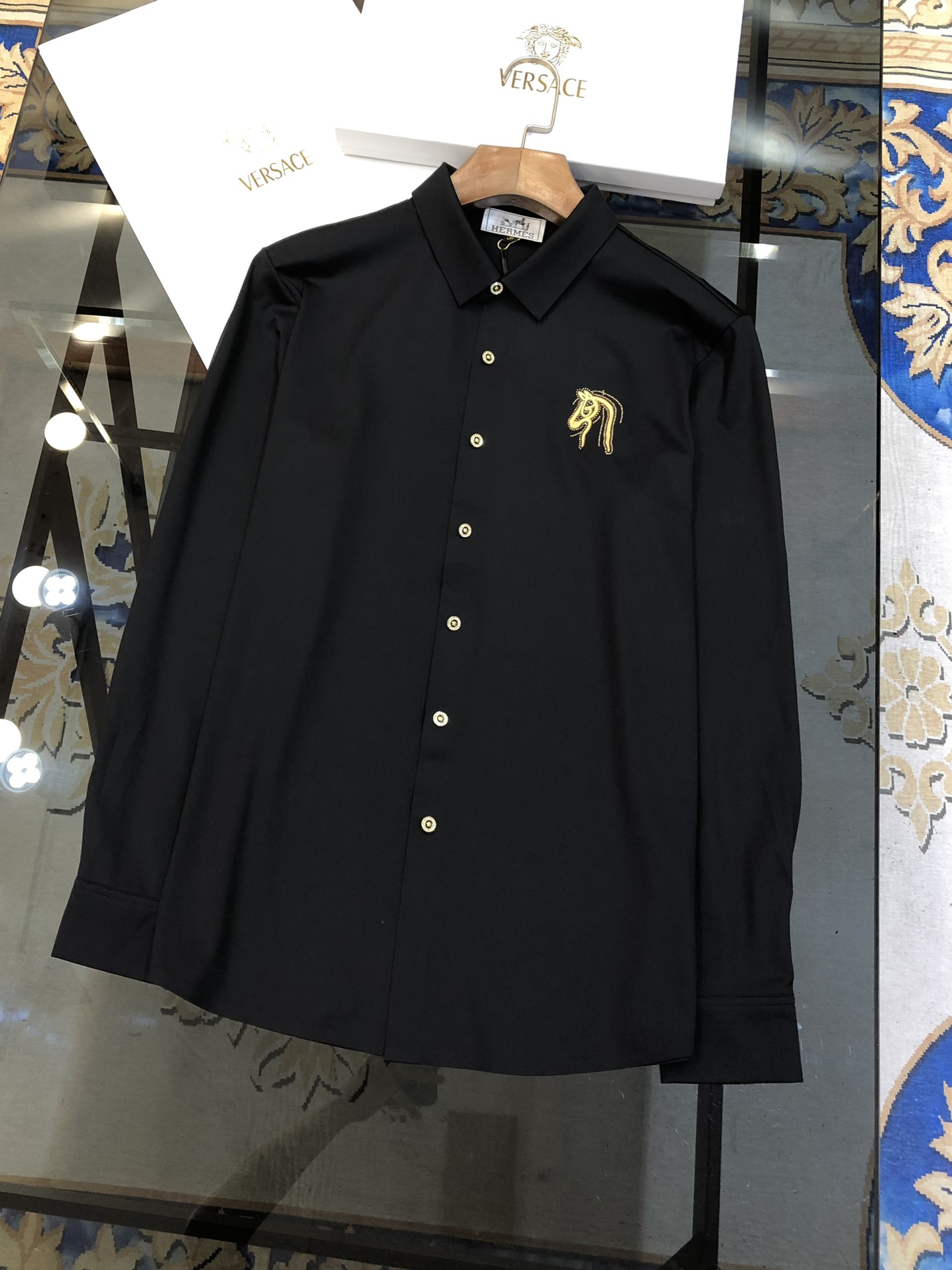 H*rmes 爱马仕新款男士原单休闲长袖衬衫 官网同步发售 ✨简洁时尚百搭 高端品质✨无缝切割包边 胸