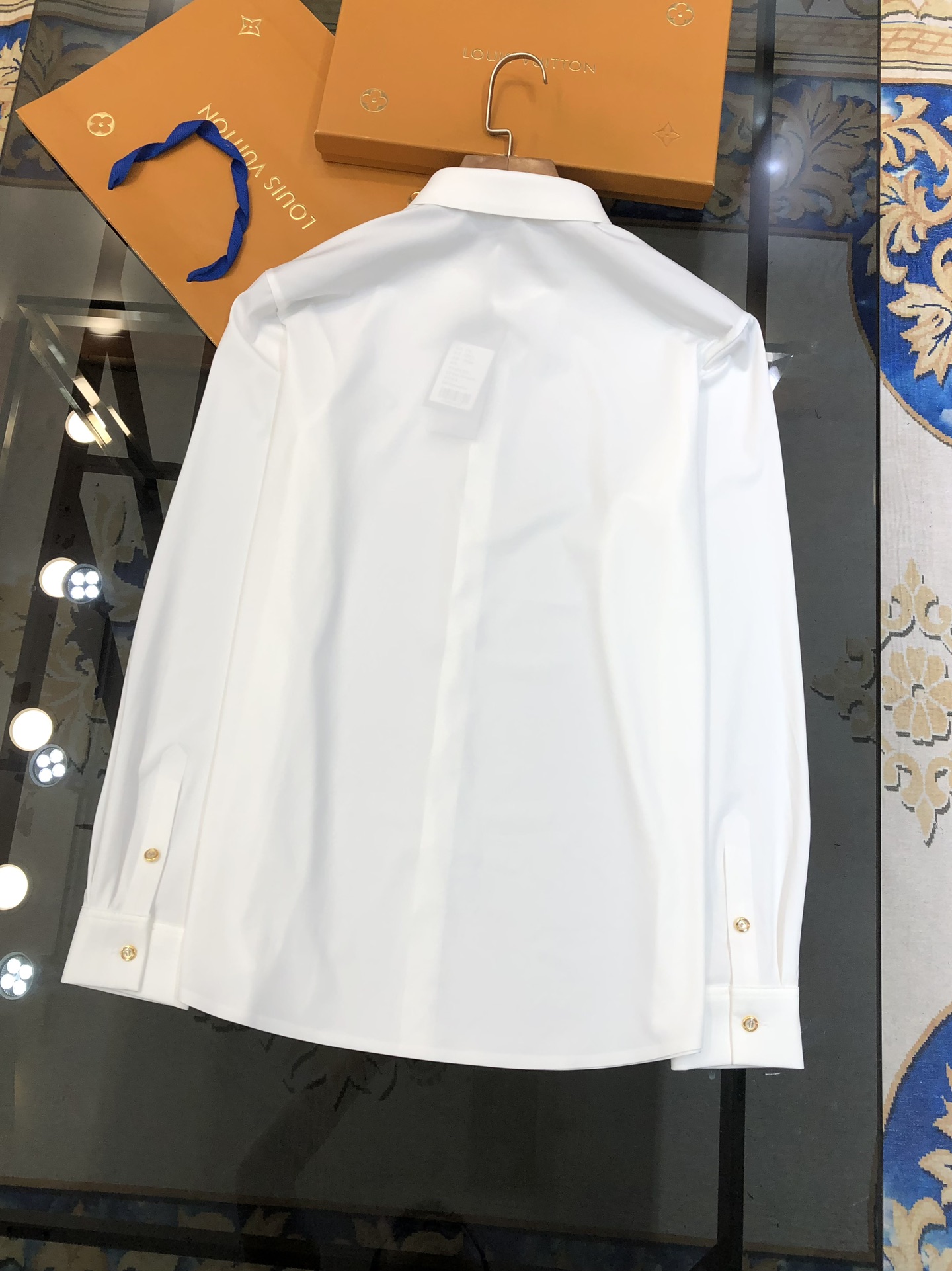  V*rsace 范思哲新款男士原单休闲长袖衬衫 官网同步发售 ✨简洁时尚百搭 高端品质✨无缝切割包边 