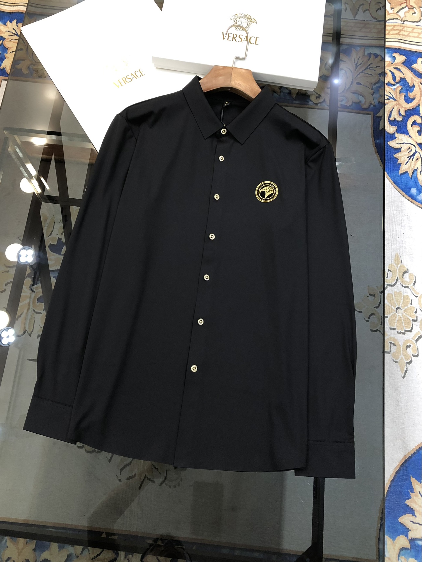  史蒂芬新款男士原单休闲长袖衬衫 官网同步发售 ✨简洁时尚百搭 高端品质✨无缝切割包边 胸前印胶烫钻lo