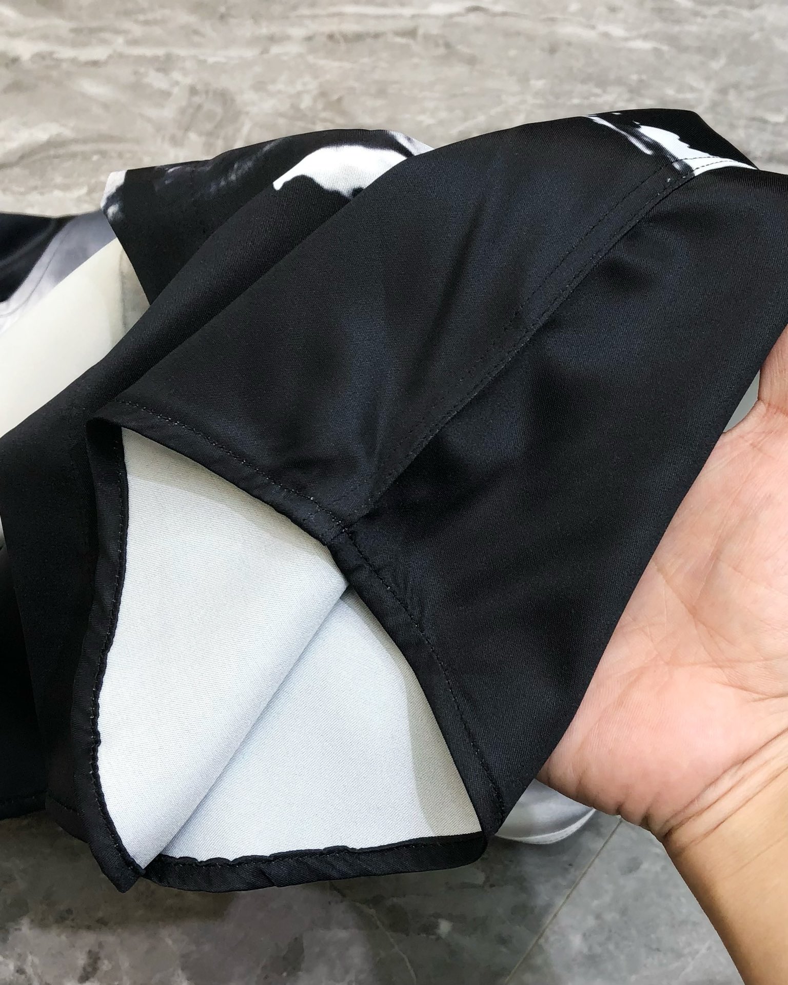  YSL 圣罗兰新款男士原单休闲长袖衬衫 爆款🔥官网同步售卖 ✨✨时尚潮款 修身版型 高版本 ✨✨ 高清