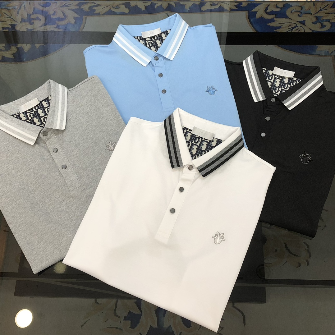 NO:131899,D*or Dior 2025 spring and summer new original single men's lapel Polo shirt short-sleeved T-shirt high-end customization simple and fashionable and versatile style chest printed glue embroidered bee logo pattern design Custom imported mercerized bead floor cotton fabric comfortable to wear, breathable, high grade and texture, simple and generous, fashionable and unique, casual and casual upper body, handsome and stylish, showing the temperament of a big brand. Size M-3XL (maximum wearable about 185 kilograms, please report height and weight to place an order) Shipping the next day 4 colors available, dior, T-shirt,tees, t-shirt,alexander wang19860909D*or 迪奥2025春夏新款原单男士翻领Polo衫短袖T恤 高端定制 简洁时尚百搭爆款胸前印胶刺绣小蜜蜂logo图案设计 定制进口丝光珠地棉面料 穿着舒适 透气 档次高很有质感 简单大方得体 时尚不失个性 上身休闲随性 帅气有型 彰显大牌气质.尺码M-3XL（最大可穿185斤左右 下单请报身高体重) 隔天出货 4色可选,,dior,T-shirt,tees，t-shirt,alexander wang,Men's clothing